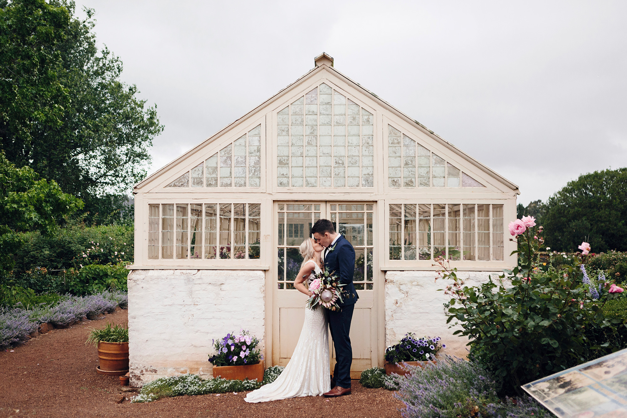 Rachael_Joe_Modern-Classic-Wedding_Michelle-Dupont_056