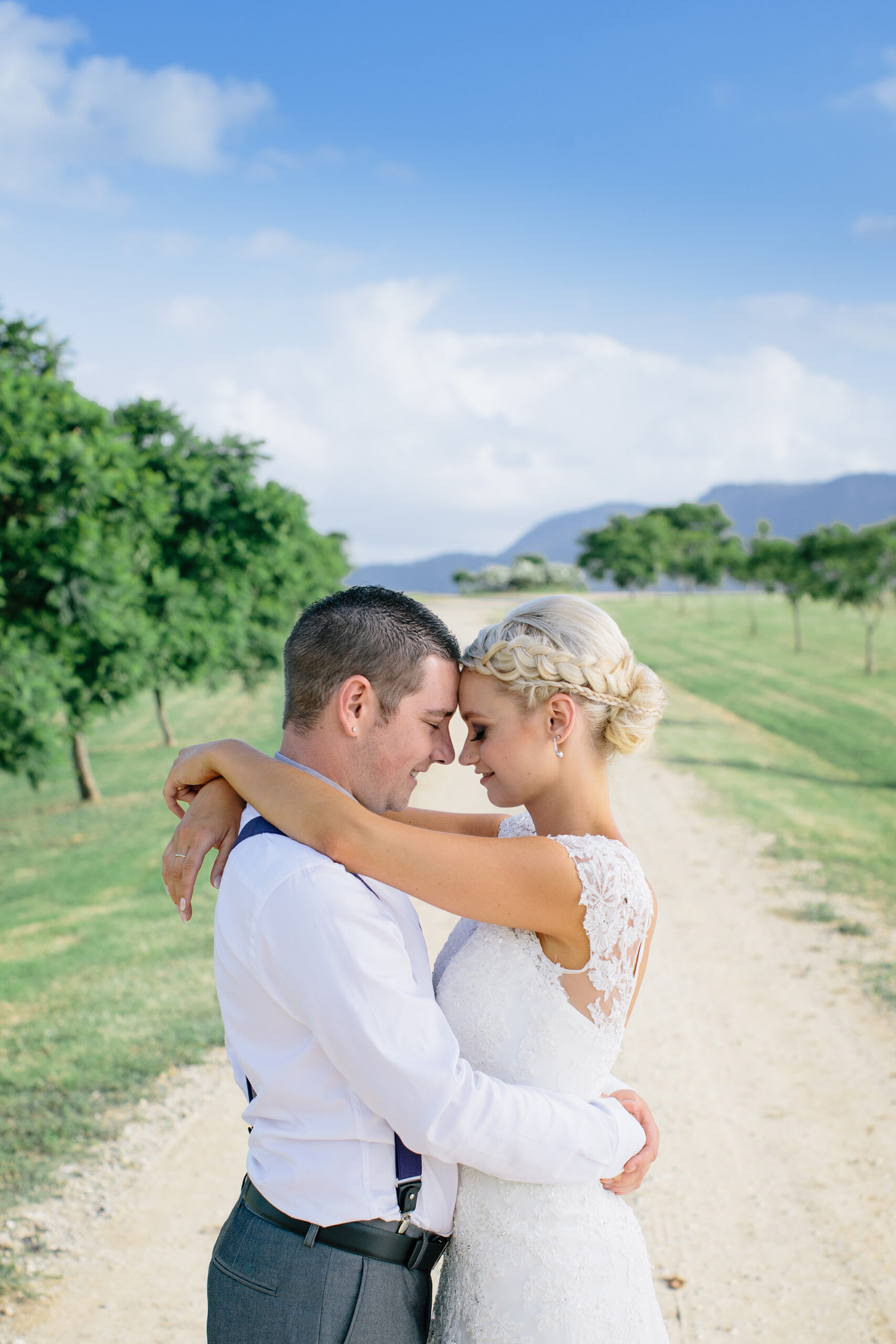 Rebecca_James_Rustic-Vineyard-Wedding_027