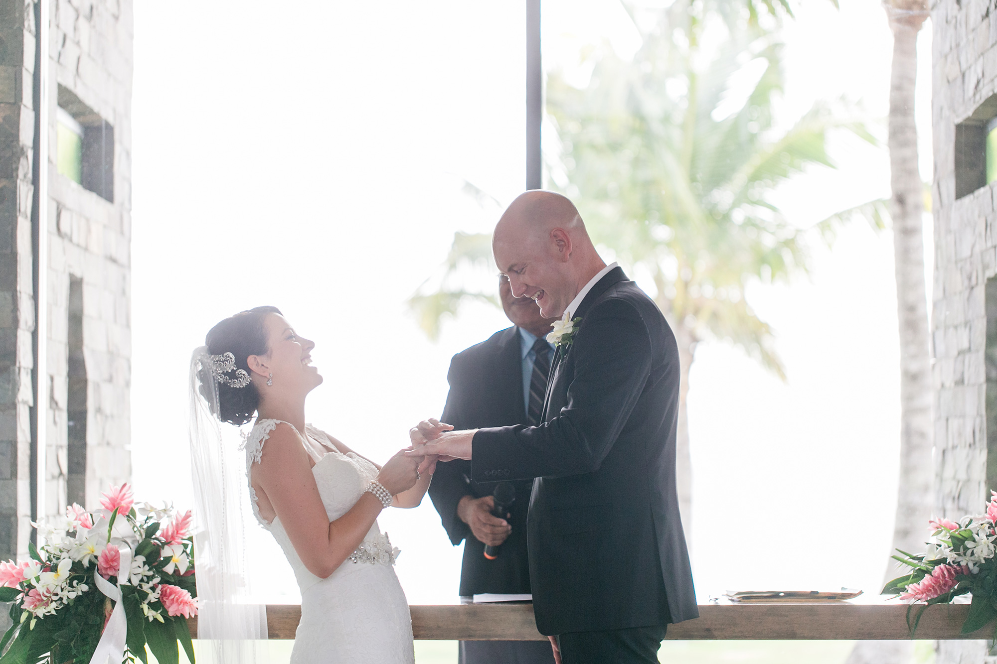 Rebecca_Zac_Fiji-Wedding_016