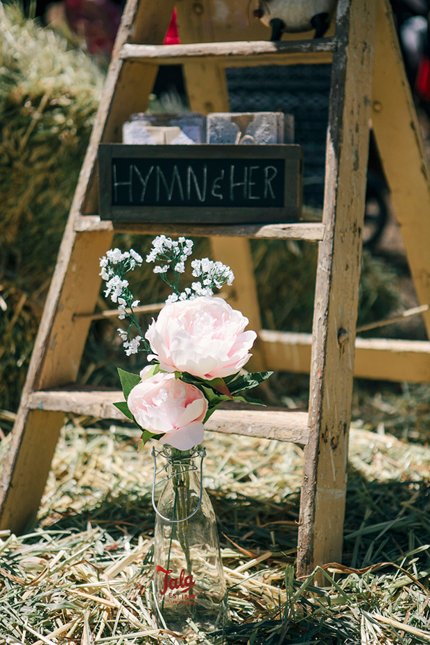 Renae_Hilton_Rustic-Wedding_006