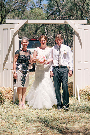 Renae_Hilton_Rustic-Wedding_309_008