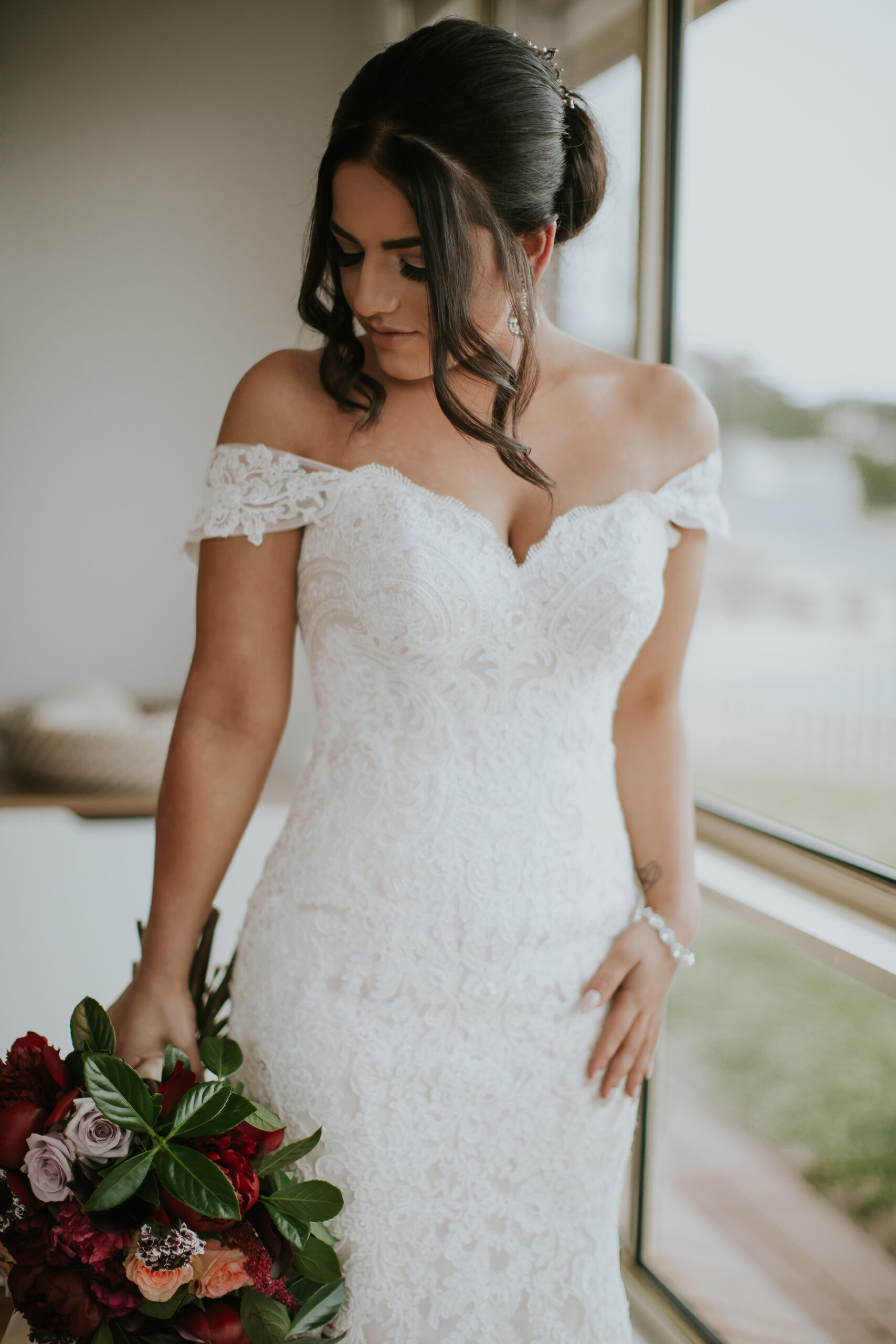 Renee Hayden Elegant Classic Wedding Travis Cornish Photography 016 scaled