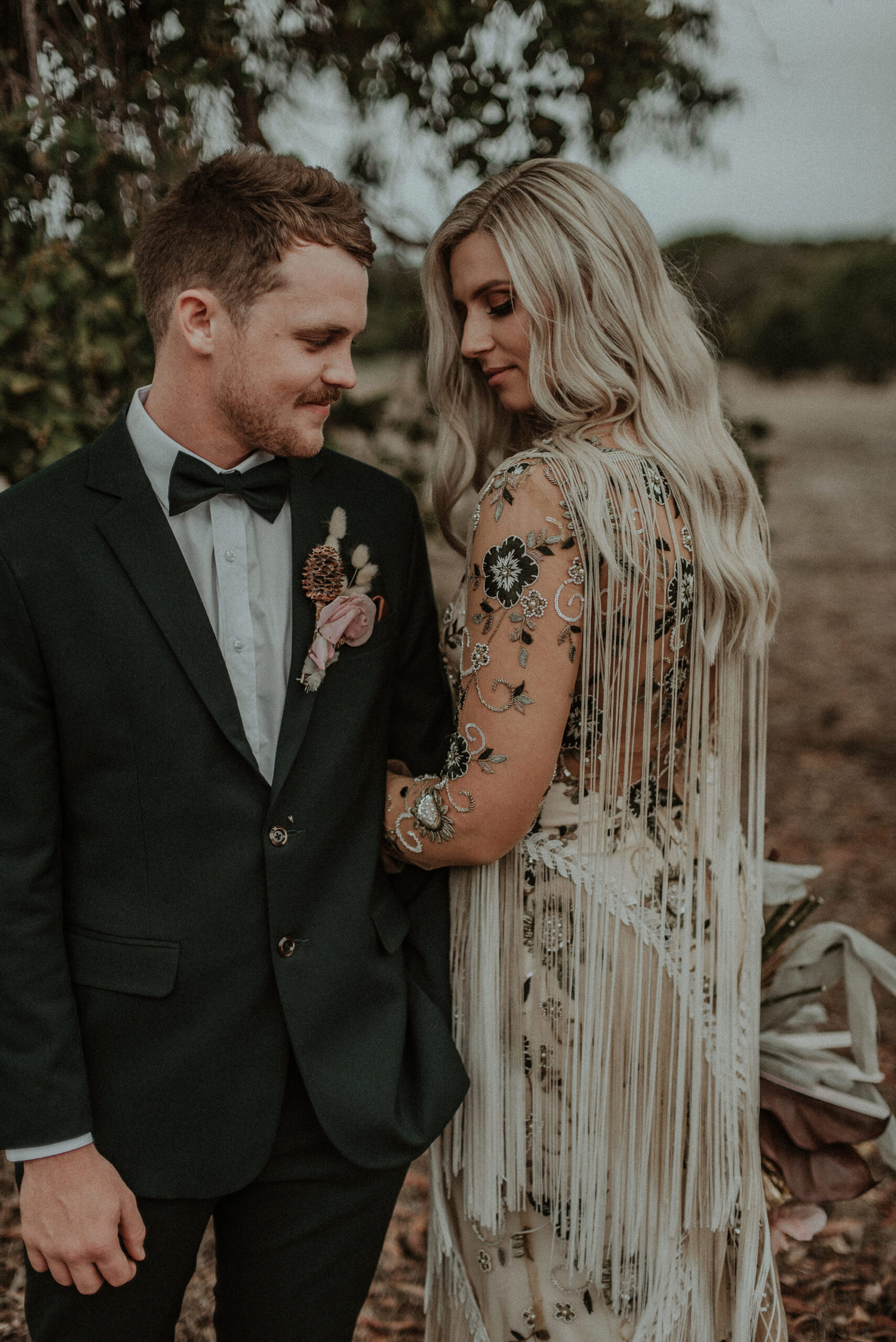 Rhiannon John Vintage Bohemian Wedding Shannon Stent Images 041 scaled