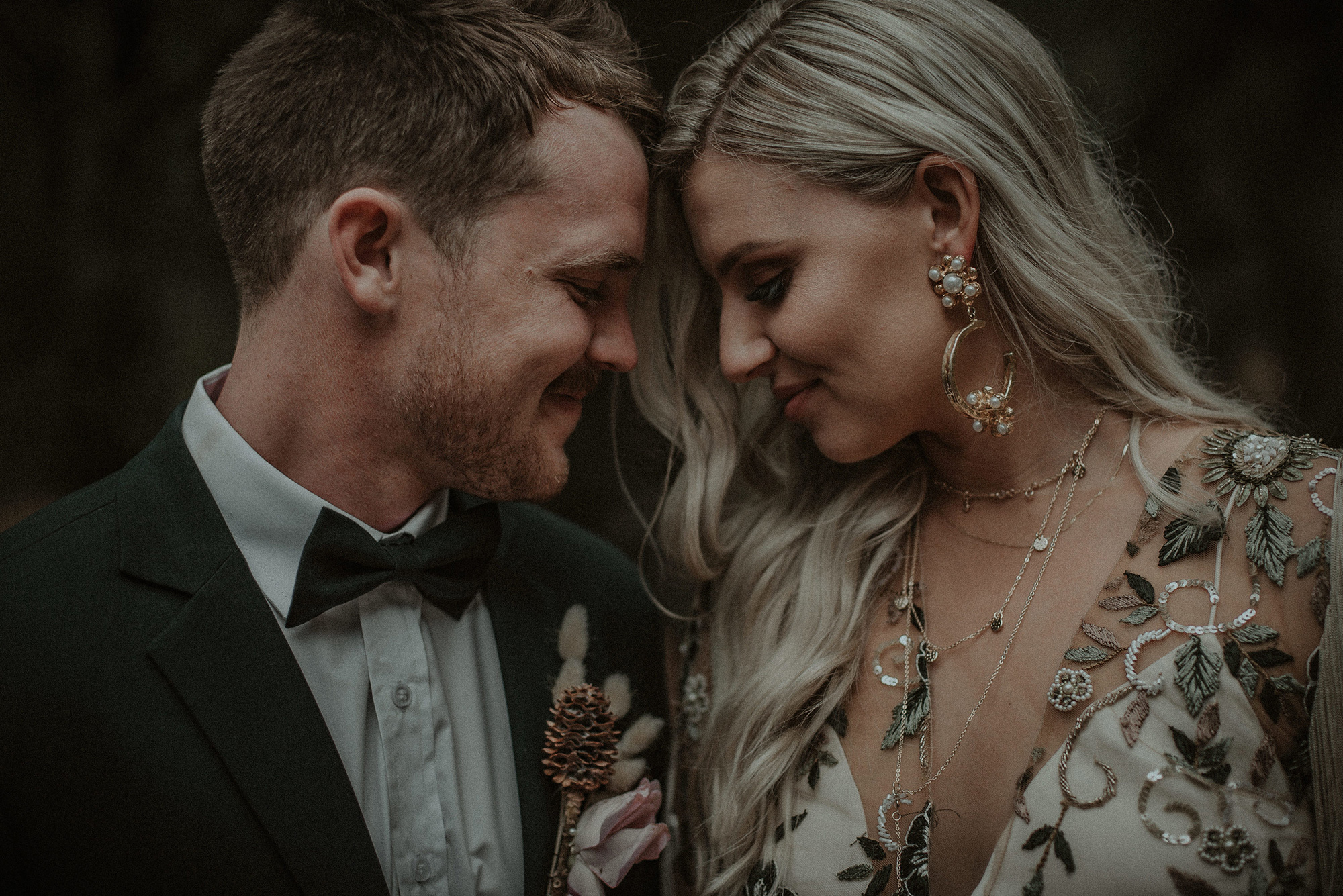 Rhiannon John Vintage Bohemian Wedding Shannon Stent Images 044