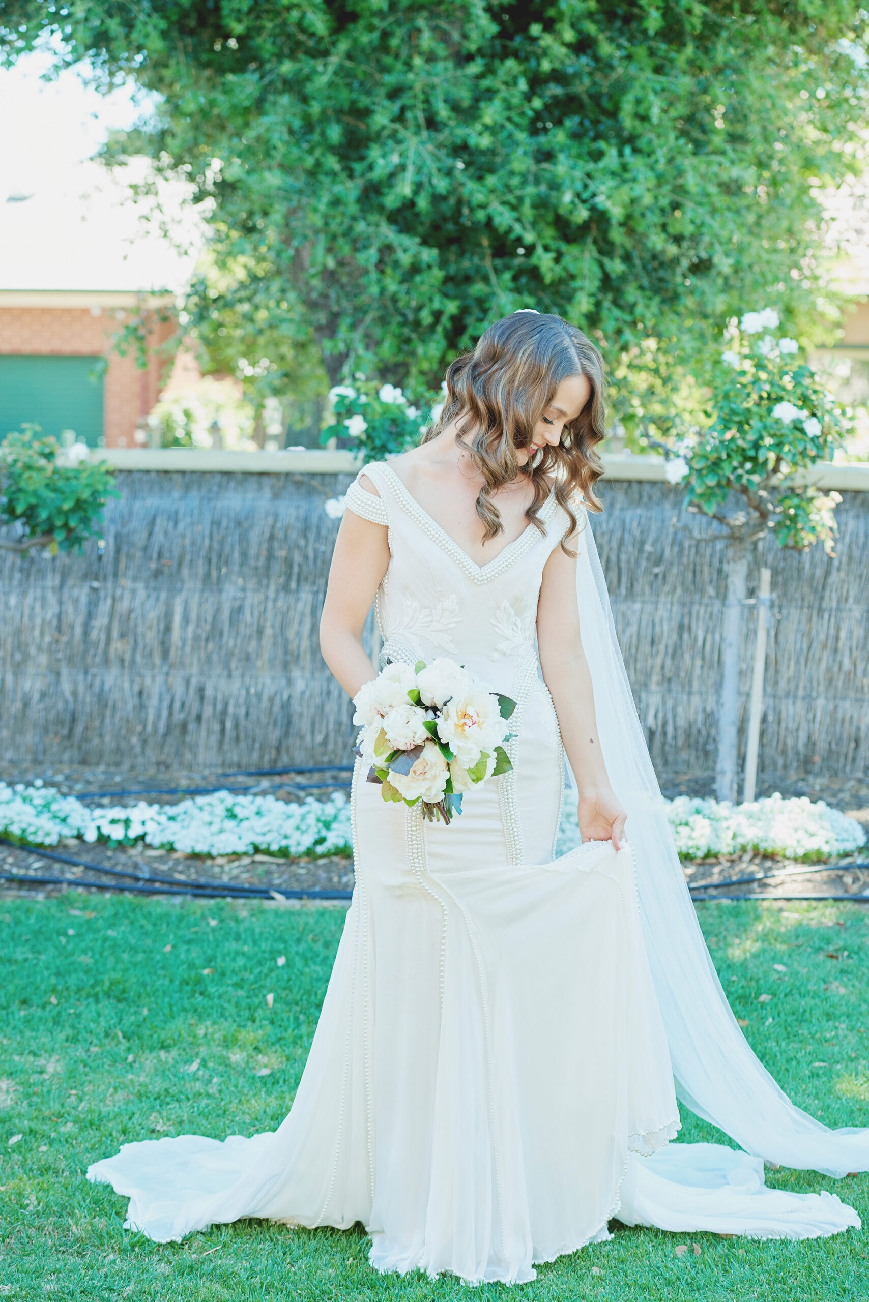 Samantha_Michael_Rustic-Garden-Wedding_009
