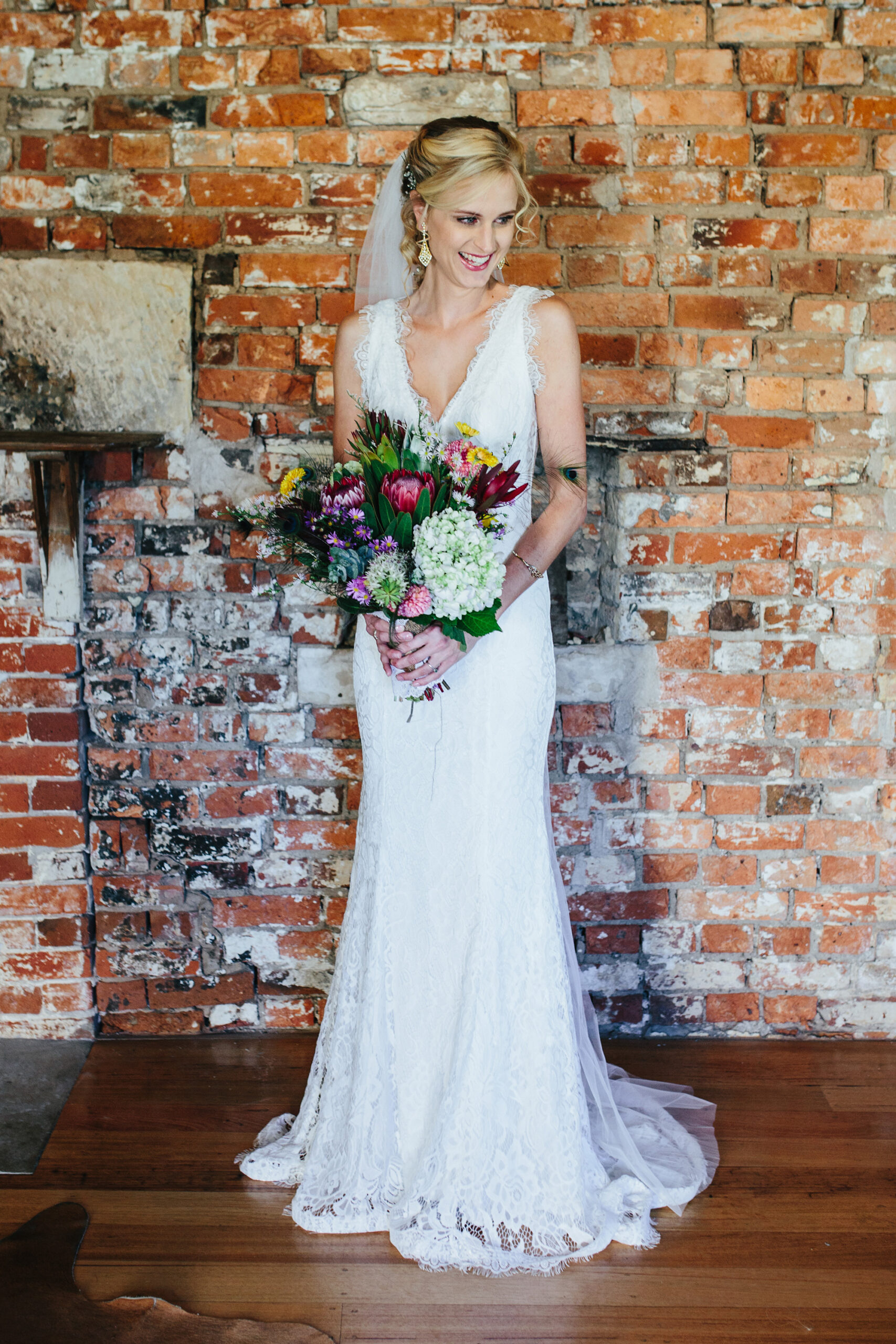 Sandra Esteban Elegant Farm Wedding Camilla Kirk Photography 006 scaled