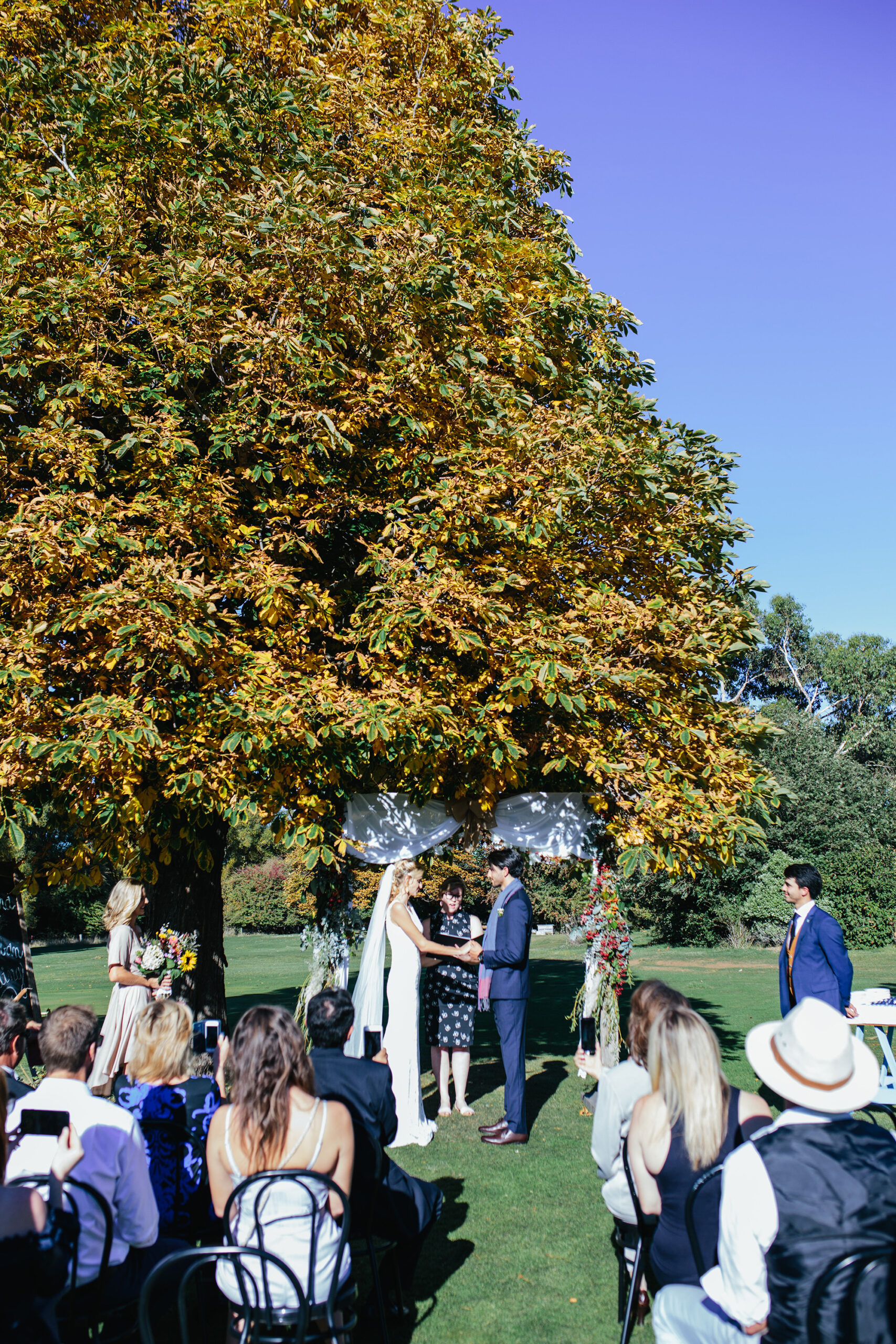 Sandra Esteban Elegant Farm Wedding Camilla Kirk Photography 019 scaled