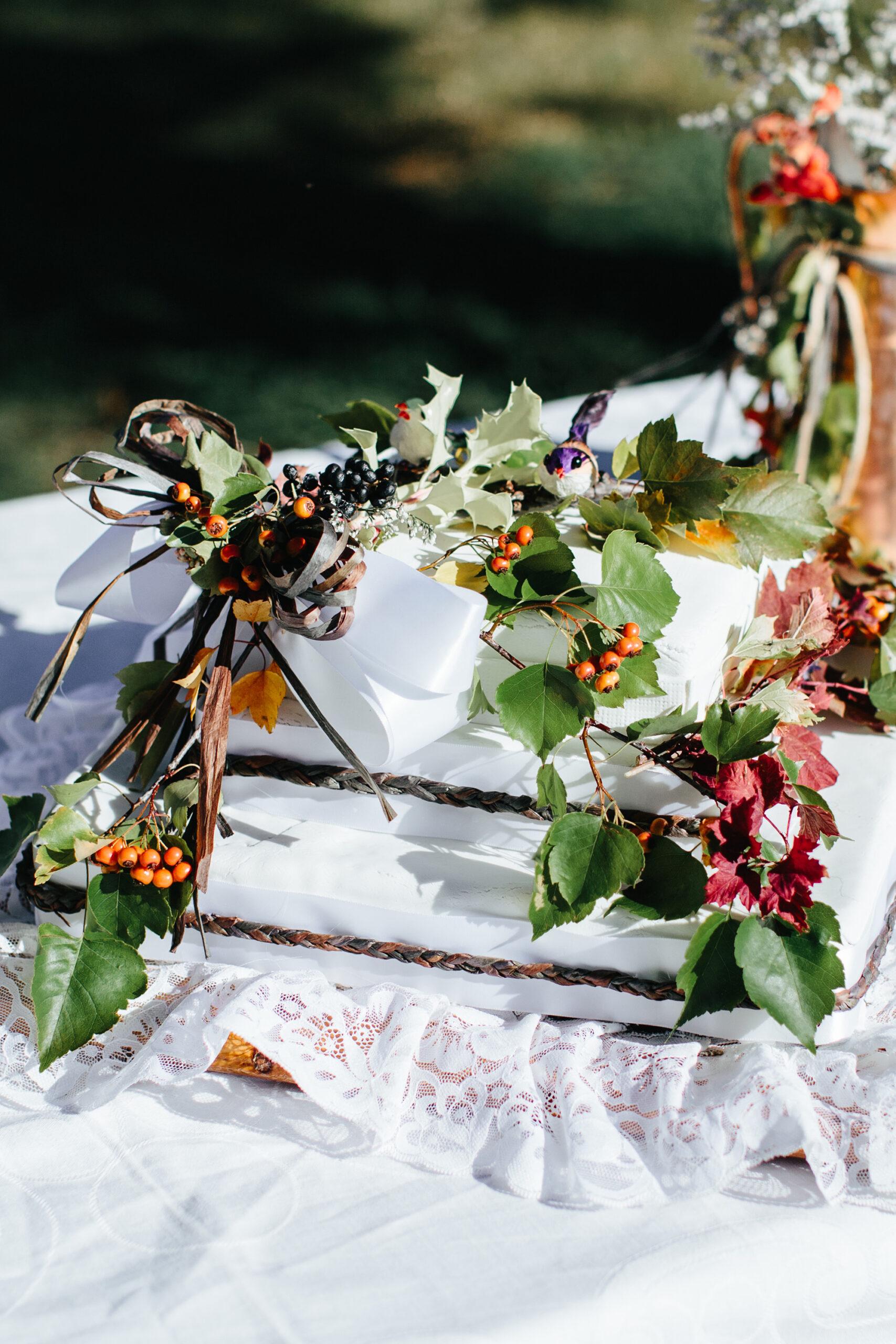 Sandra Esteban Elegant Farm Wedding Camilla Kirk Photography SBS 014 scaled