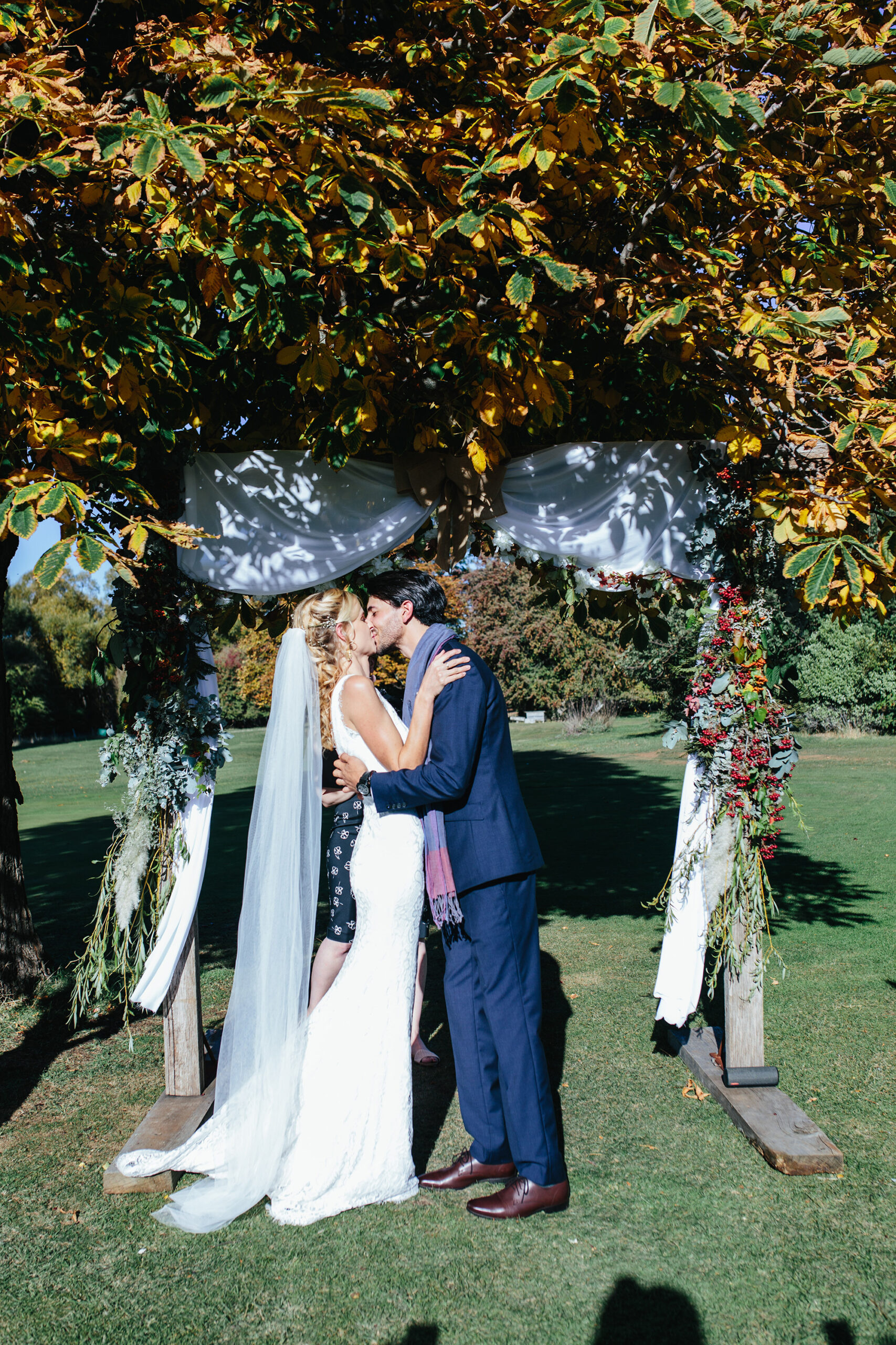 Sandra Esteban Elegant Farm Wedding Camilla Kirk Photography SBS 019 scaled