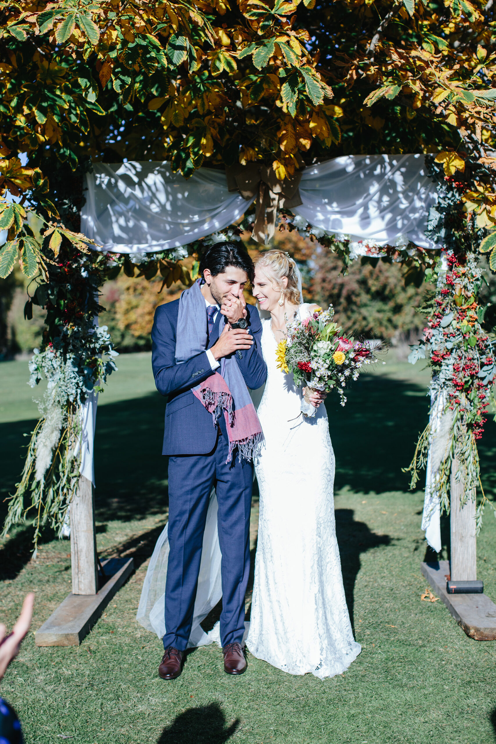 Sandra and Esteban go green for elegant farm wedding | Easy Weddings