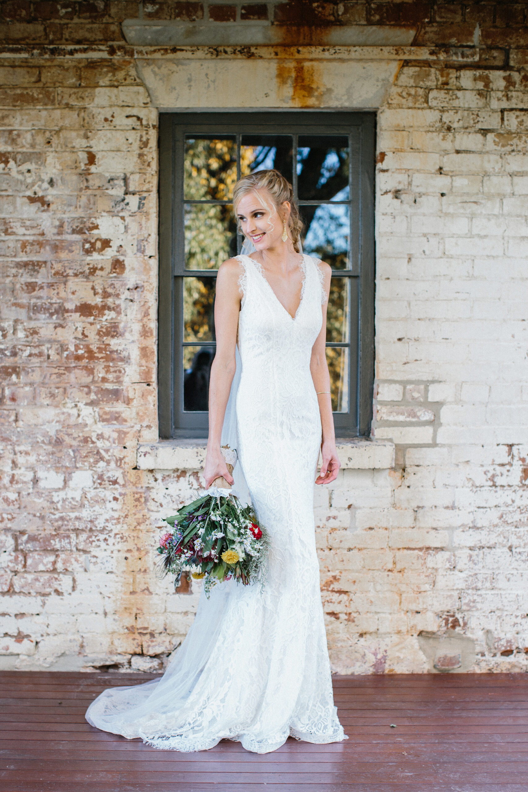 Sandra Esteban Elegant Farm Wedding Camilla Kirk Photography SBS 027 scaled