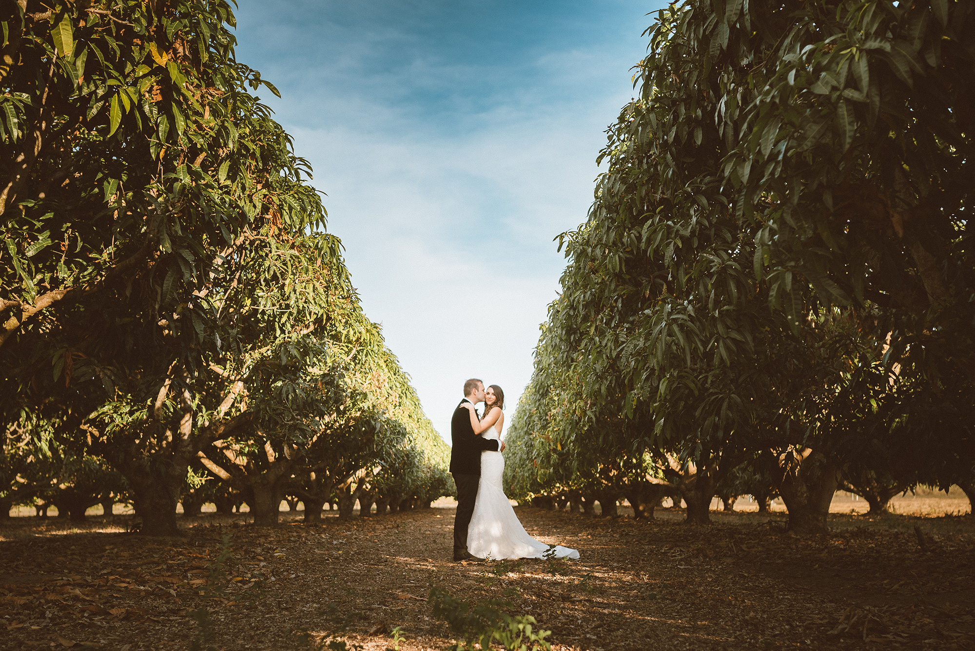 Sara_Frank_Romantic-Garden-Wedding_The-Raw-Photographer_023