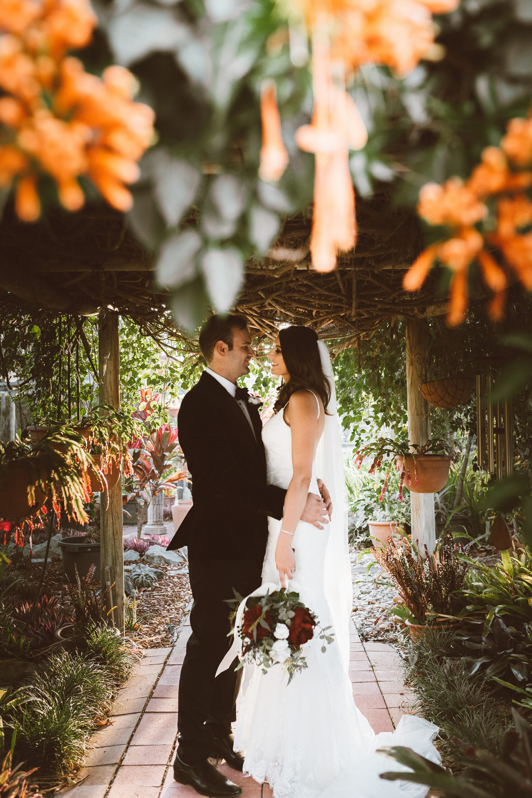 Sara_Frank_Romantic-Garden-Wedding_The-Raw-Photographer_026