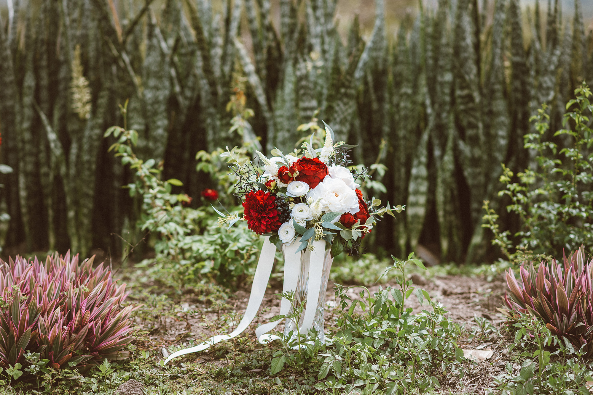Sara_Frank_Romantic-Garden-Wedding_The-Raw-Photographer_038