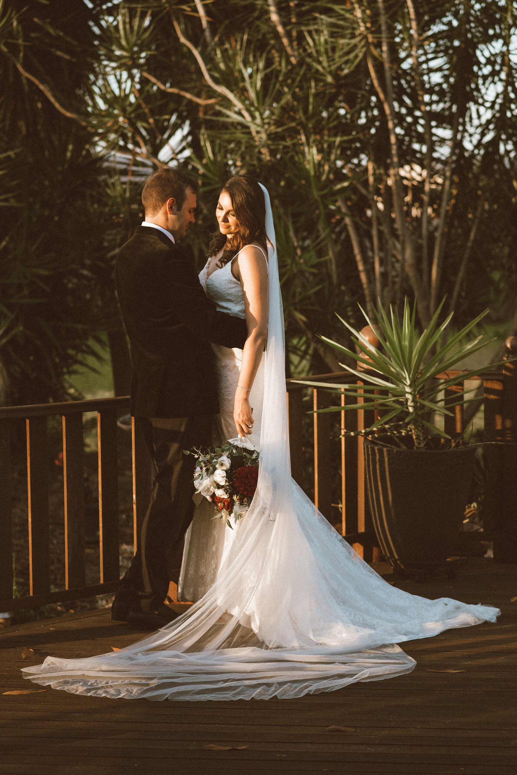 Sara_Frank_Romantic-Garden-Wedding_The-Raw-Photographer_SBS_020