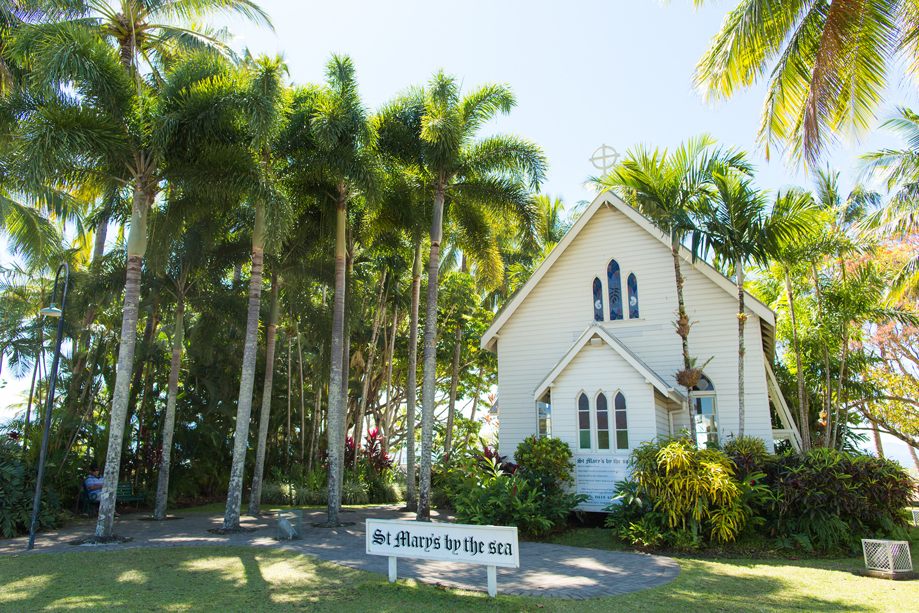 Sarah_Daniel_Beach-Wedding_001