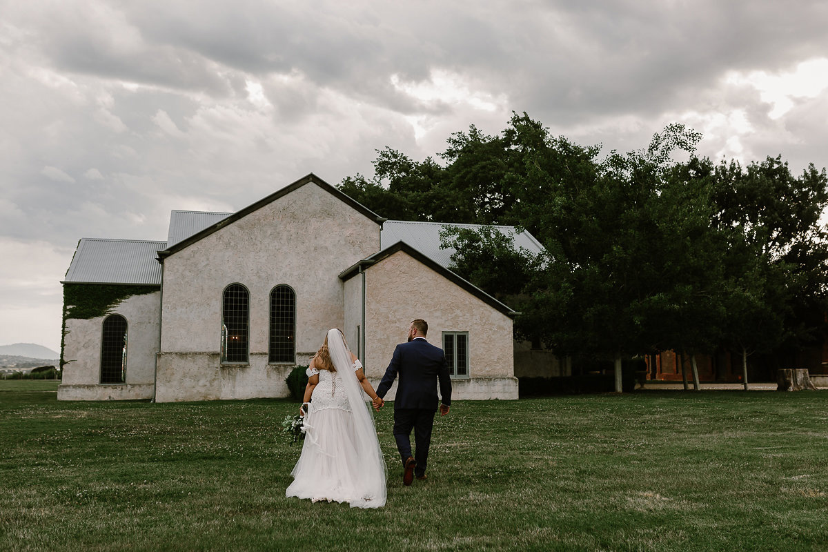 Shannon_Brad_Luxe-Rustic-Wedding_Blossom-Daisy-Creative_039