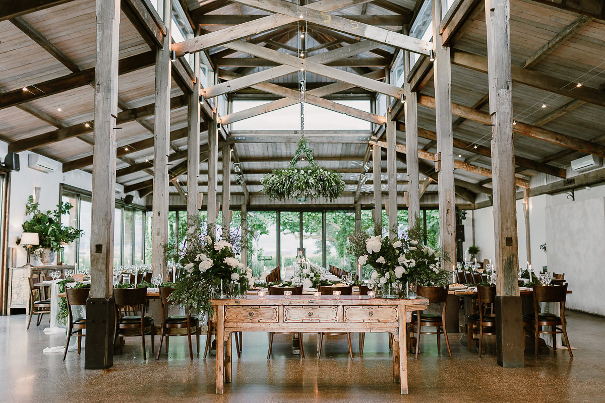 Shannon_Brad_Luxe-Rustic-Wedding_Blossom-Daisy-Creative_051