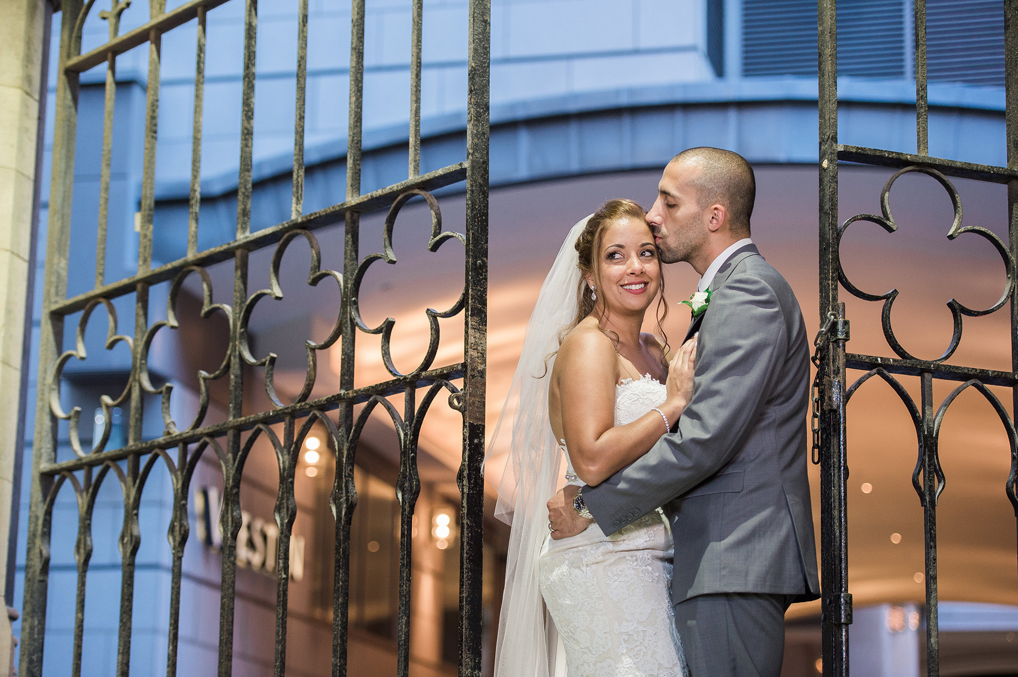 Sharon_Stergios_Vogue-Ballroom-Wedding_031