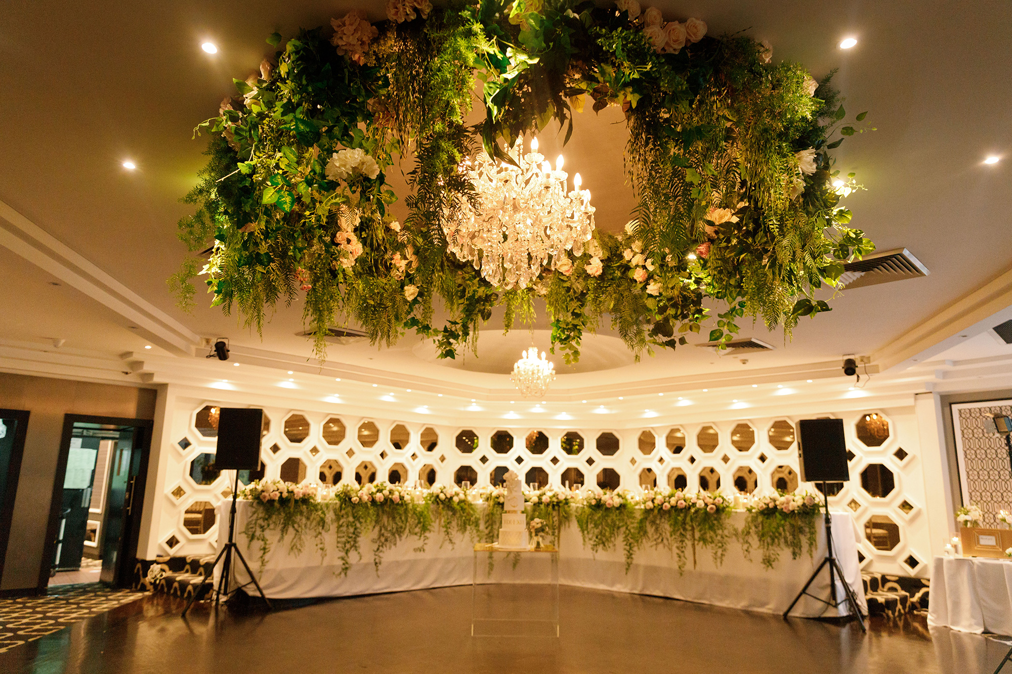 Silvana Aaron Elegant Greenery Wedding Xtraordinary Photos Video 034