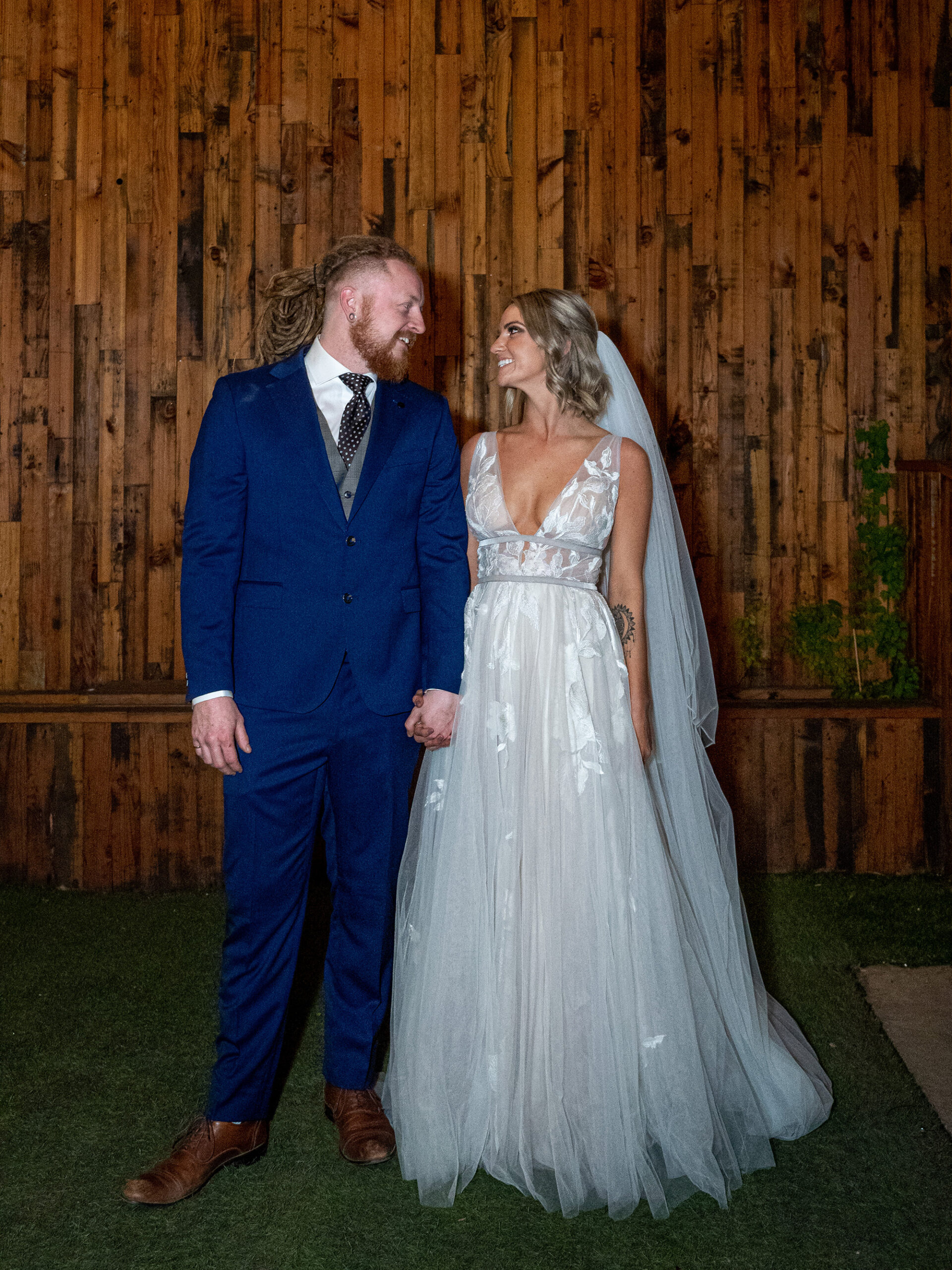 Stacey Lucas Rustic Industrial Wedding SR Photography 021 scaled