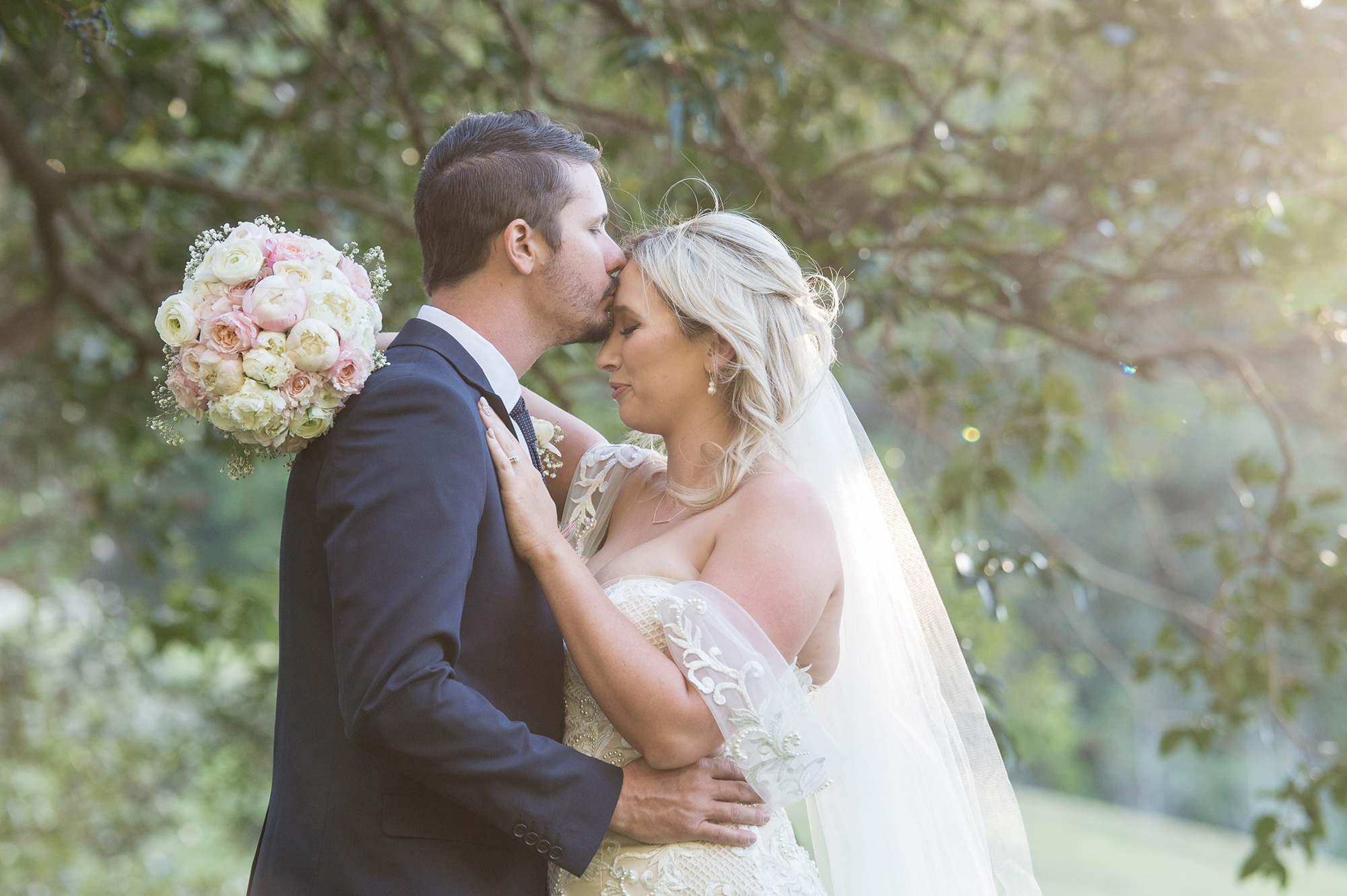 Stephanie_Daniel_Glamorous-Romance-Wedding_Rezolution-Photography_035