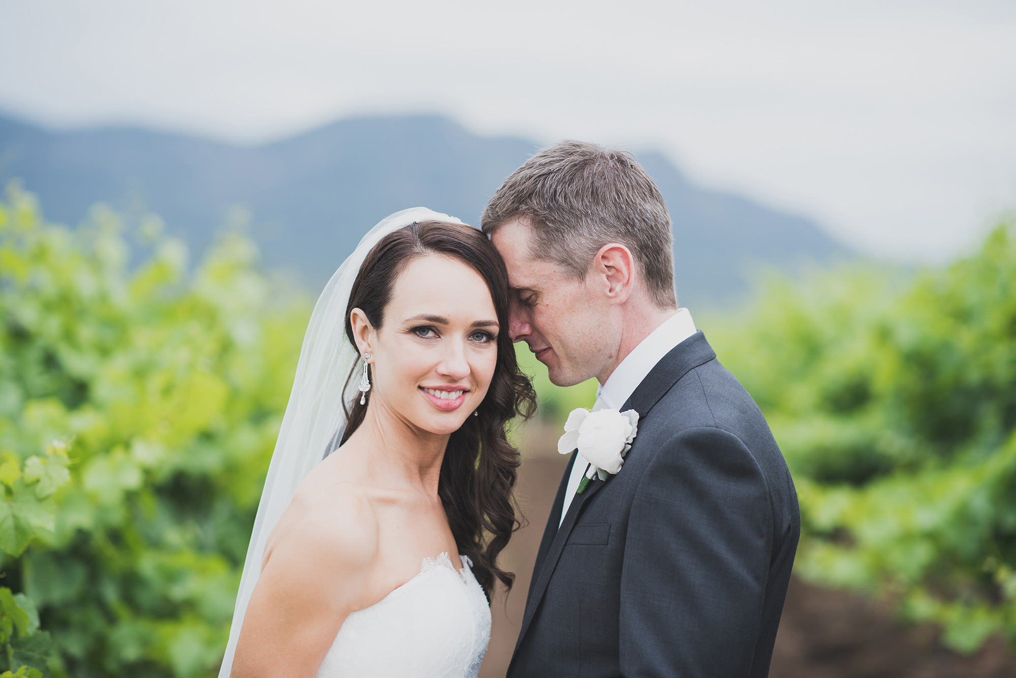 Stephanie_Matt_Rustic-Vineyard-Wedding_023
