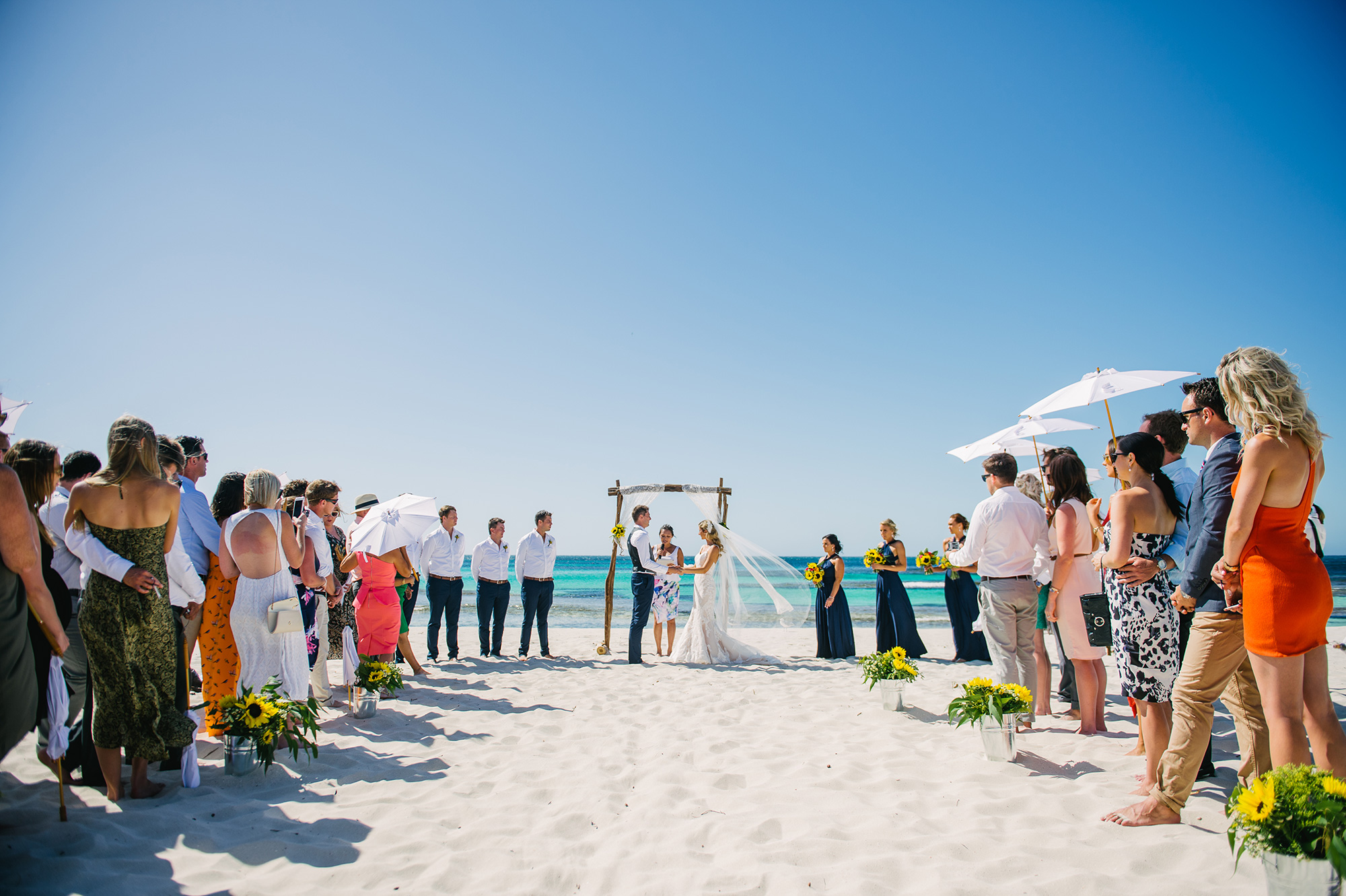 Stephanie_Rob_Beach-Wedding_023