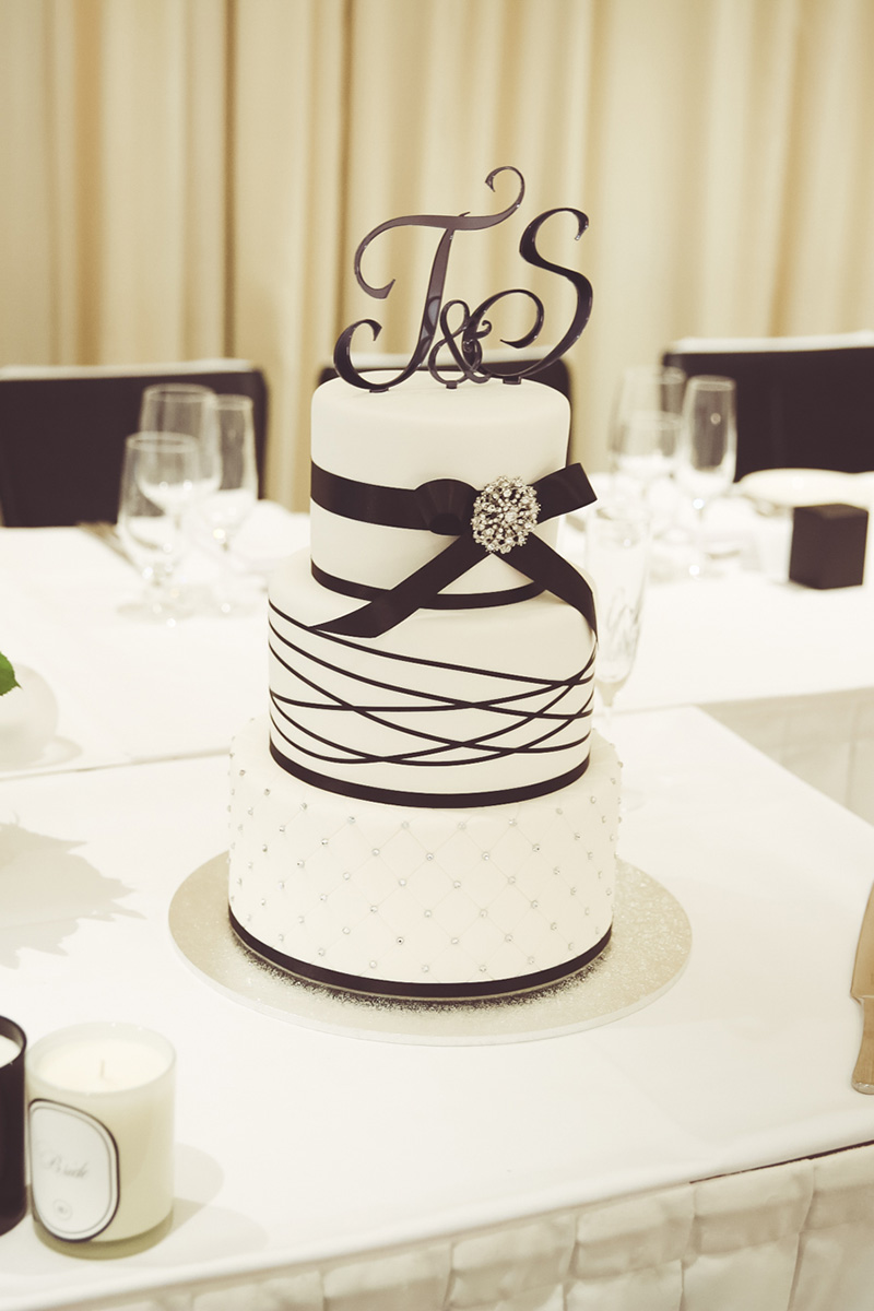 Stephanie_Tashkin_Black-White-Wedding_SBS_002