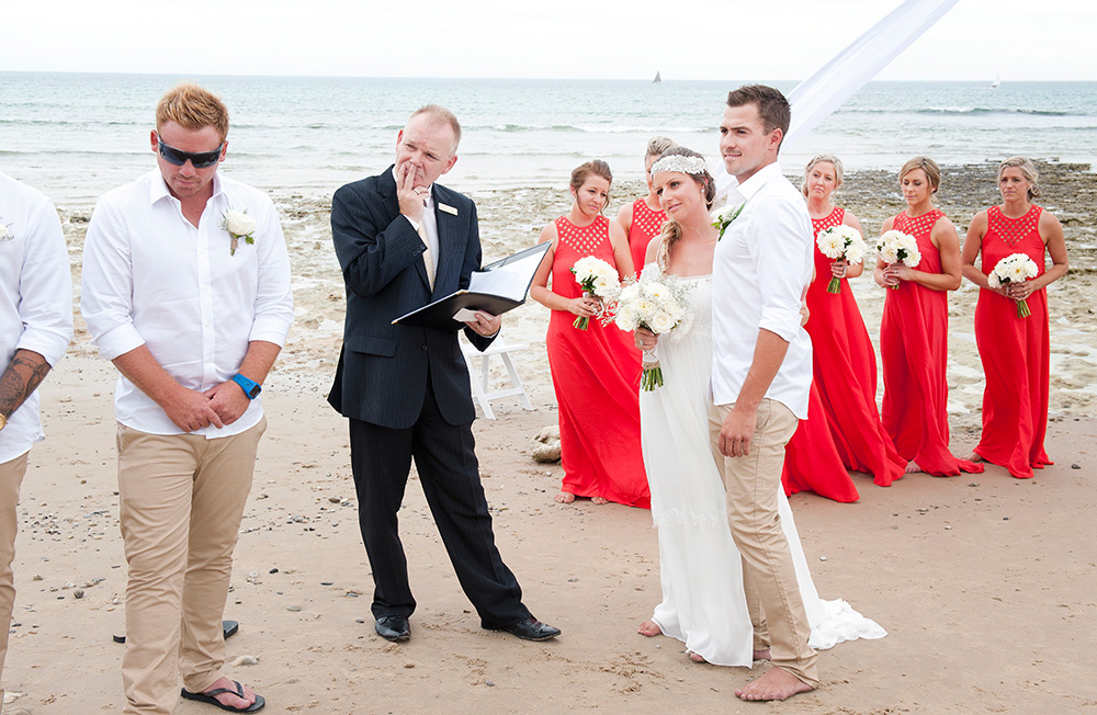 Tahnee_Trav_Beach-Wedding_020