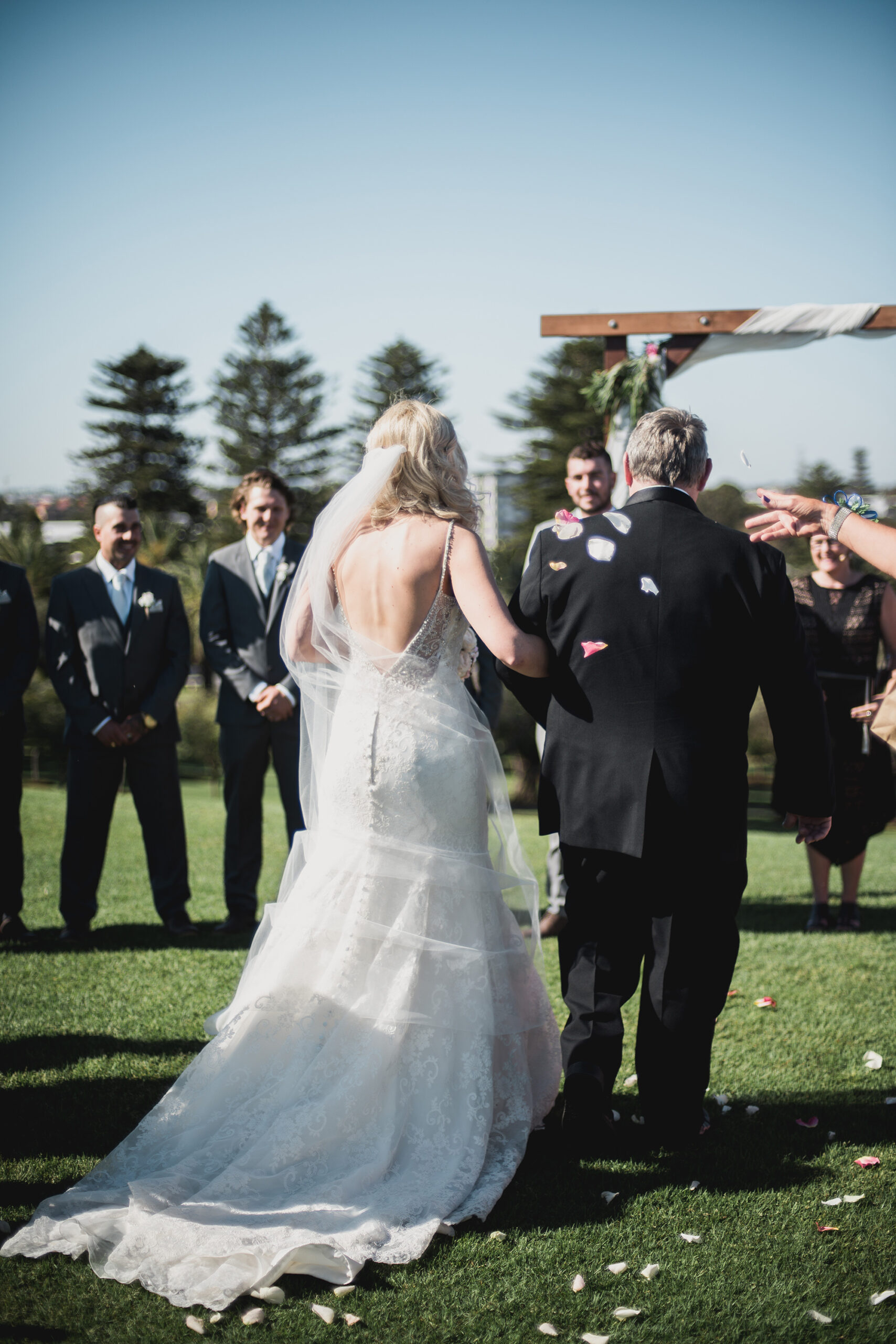 Tamlyn_Josh_Romantic-Vintage-Wedding_014