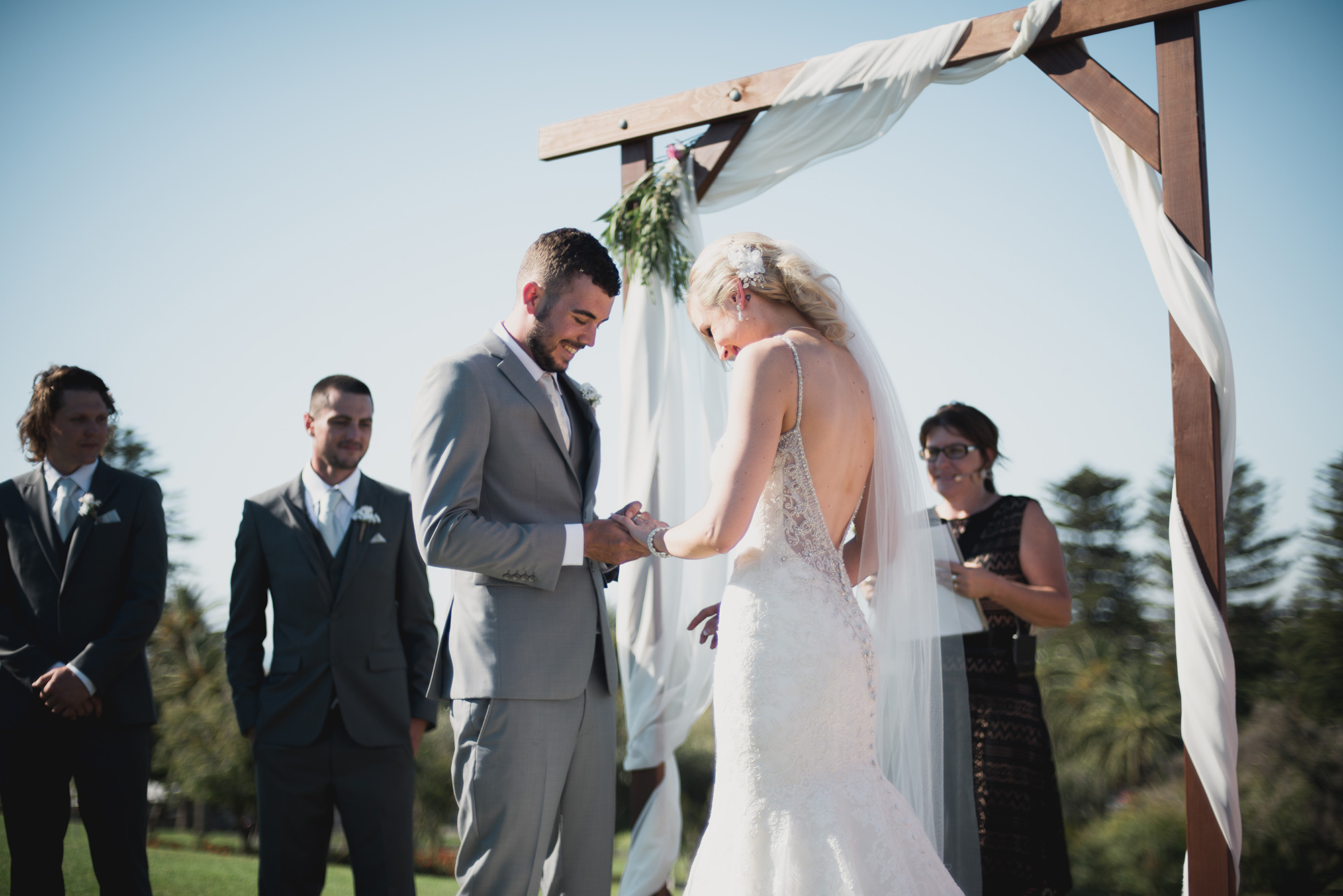 Tamlyn_Josh_Romantic-Vintage-Wedding_016