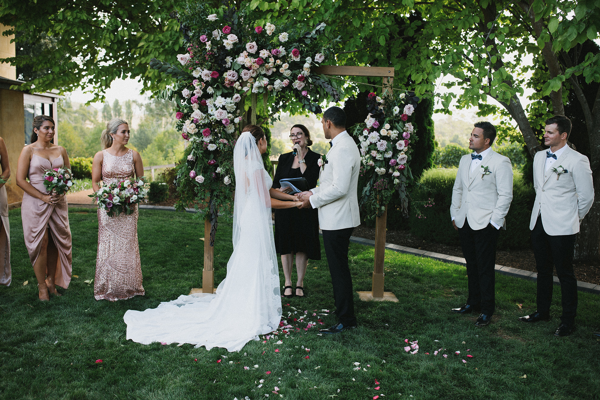 Tara_Robert_Luxe-Rustic-Wedding_Thomas-Stewart-Photography_027