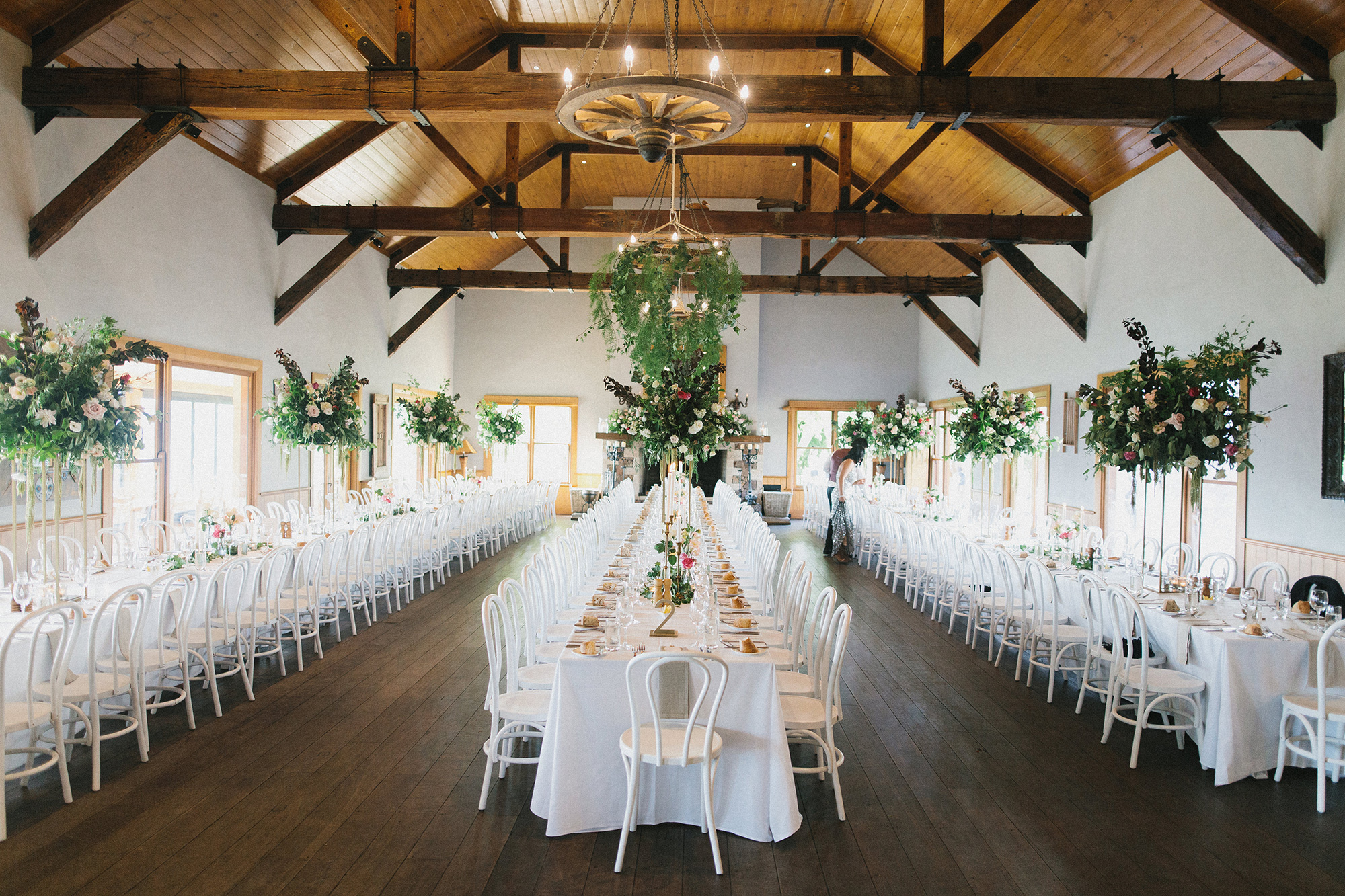 Tara_Robert_Luxe-Rustic-Wedding_Thomas-Stewart-Photography_032