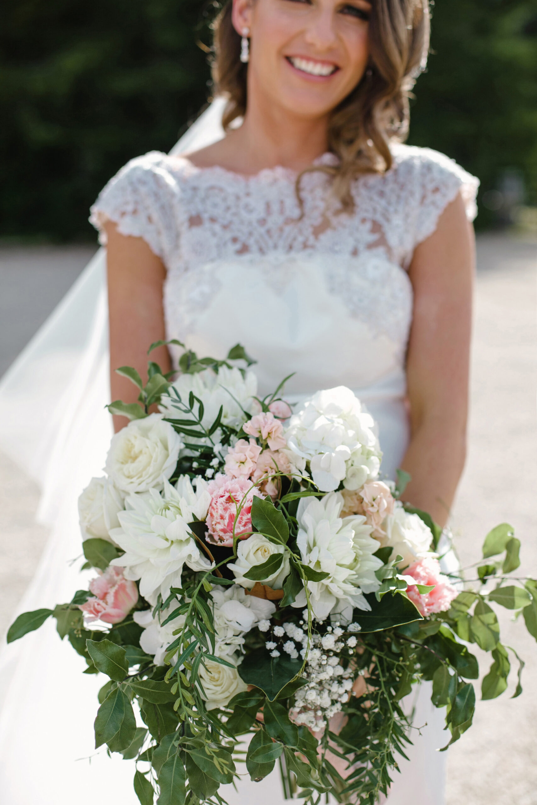 Tara_Ryan_Modern-Classic-Wedding_015