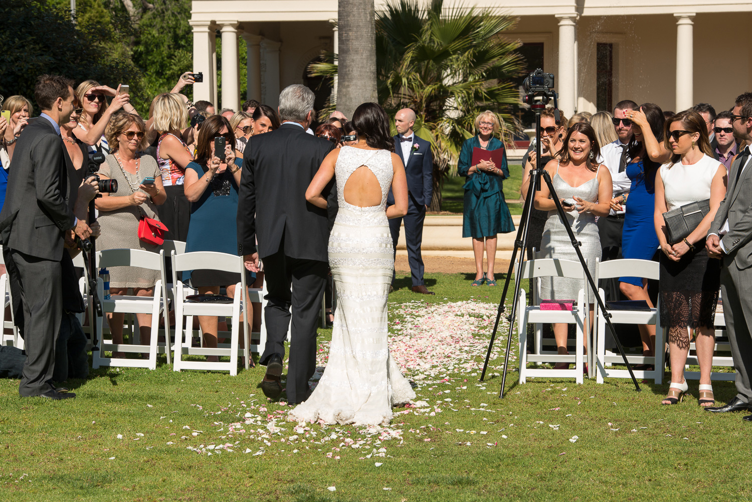 Taryn_Ben_Outdoor-Wedding_033