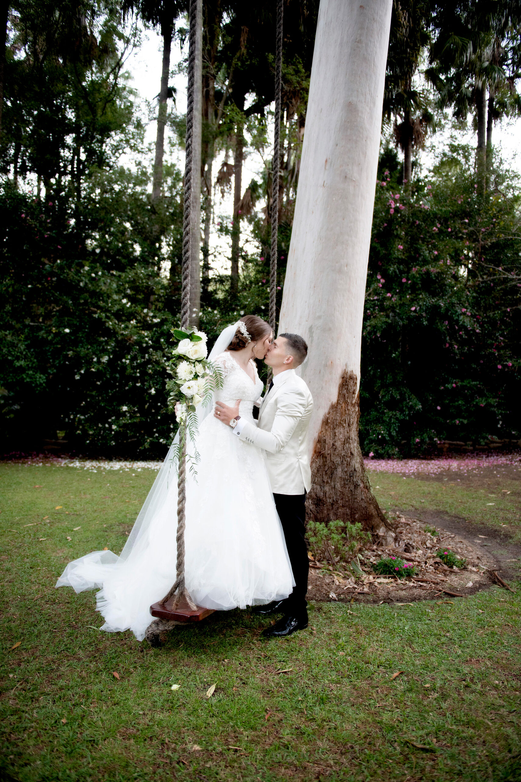 Taylor Ben Elegant Romantic Wedding Seasons in Art Photography 026 scaled
