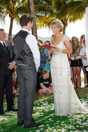 Tenae_Brett_Beach-Wedding_309_019