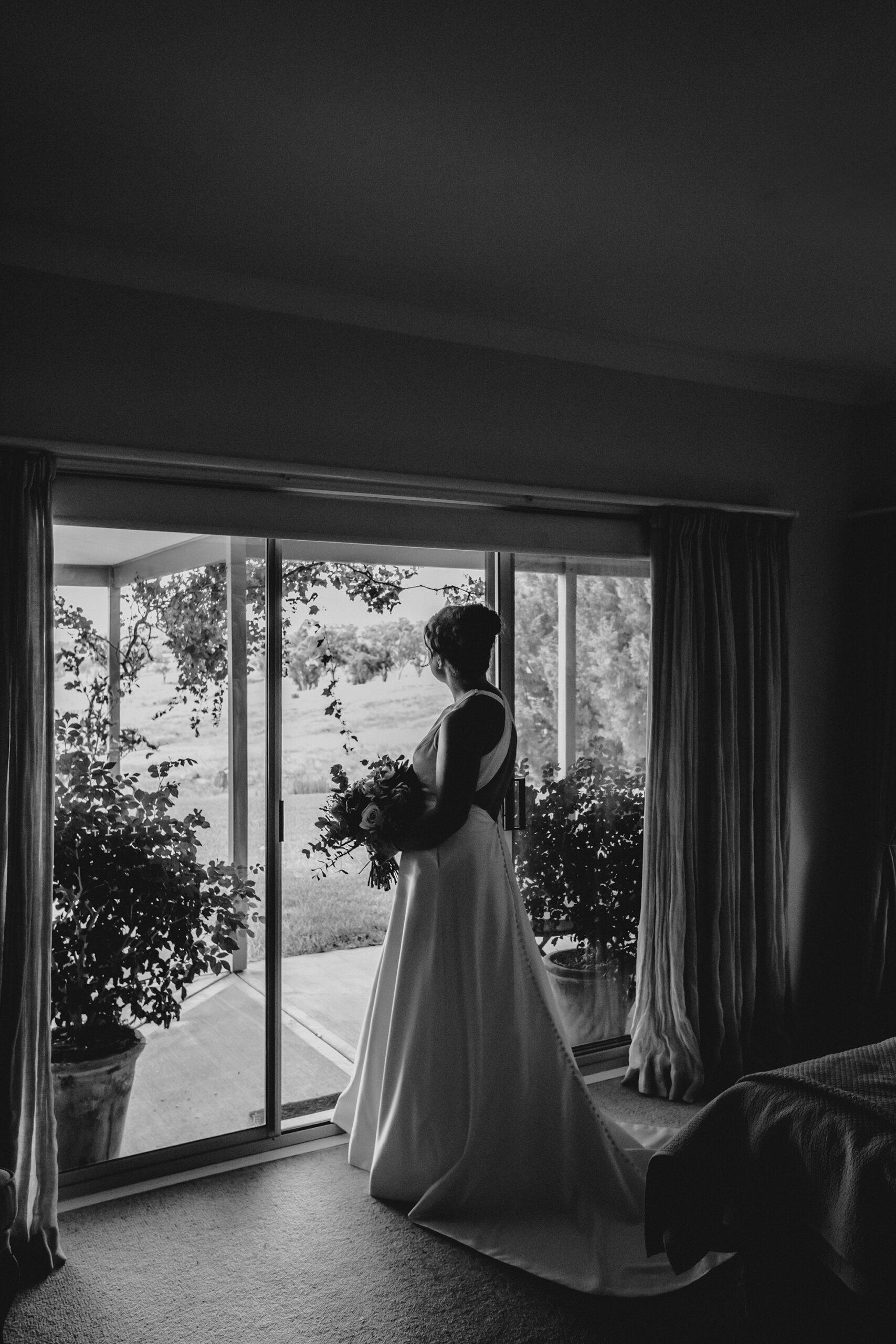 Whitney Carl Elegant Winery Wedding Nikki Burke Photography FAV 004 scaled