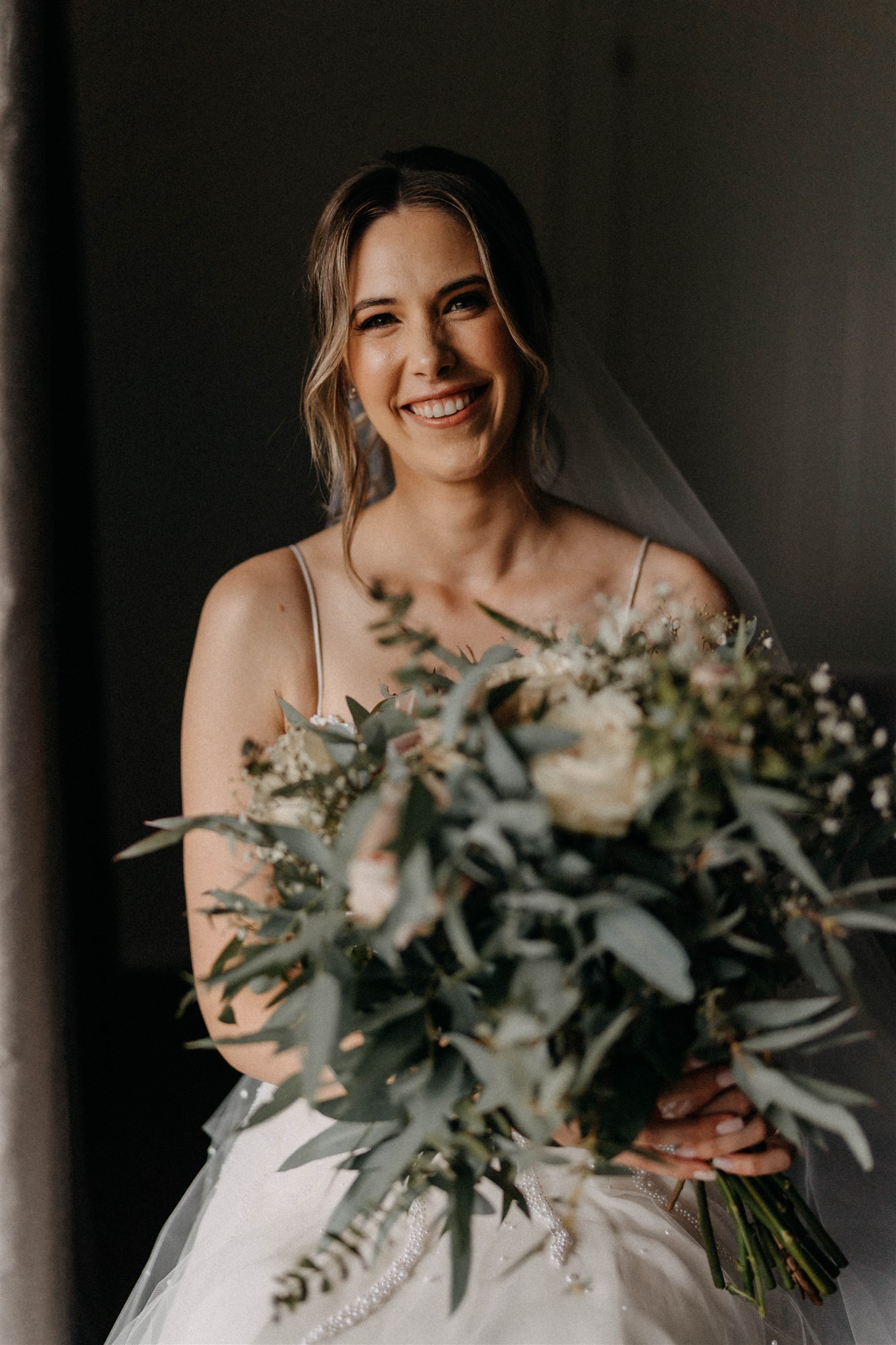 Modern romantic wedding at Yarra Ranges Estate, Victoria. Photo by Single Soul. Lauren and Damir.