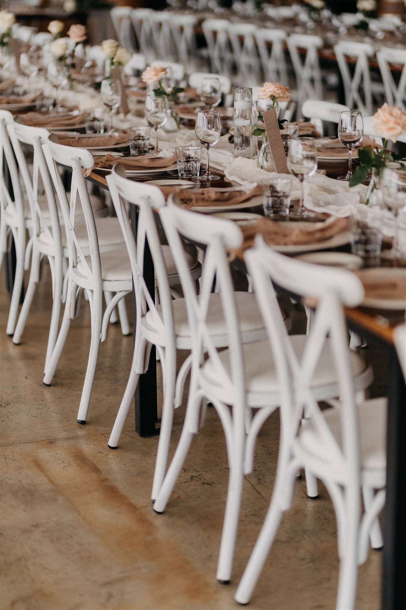 Modern romantic wedding at Yarra Ranges Estate, Victoria. Photo by Single Soul. Lauren and Damir.