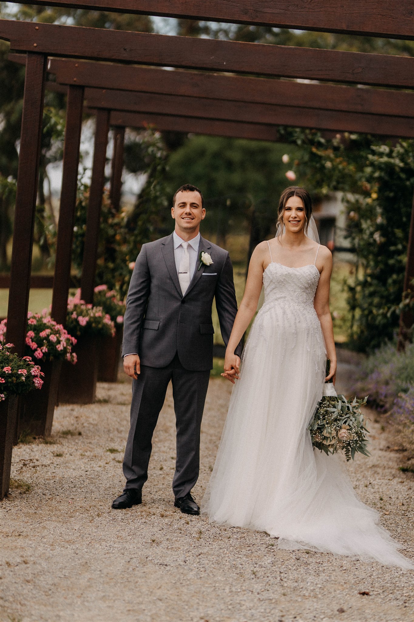 Modern romantic wedding at Yarra Ranges Estate, Victoria. Photo by Single Soul. Lauren and Damir.