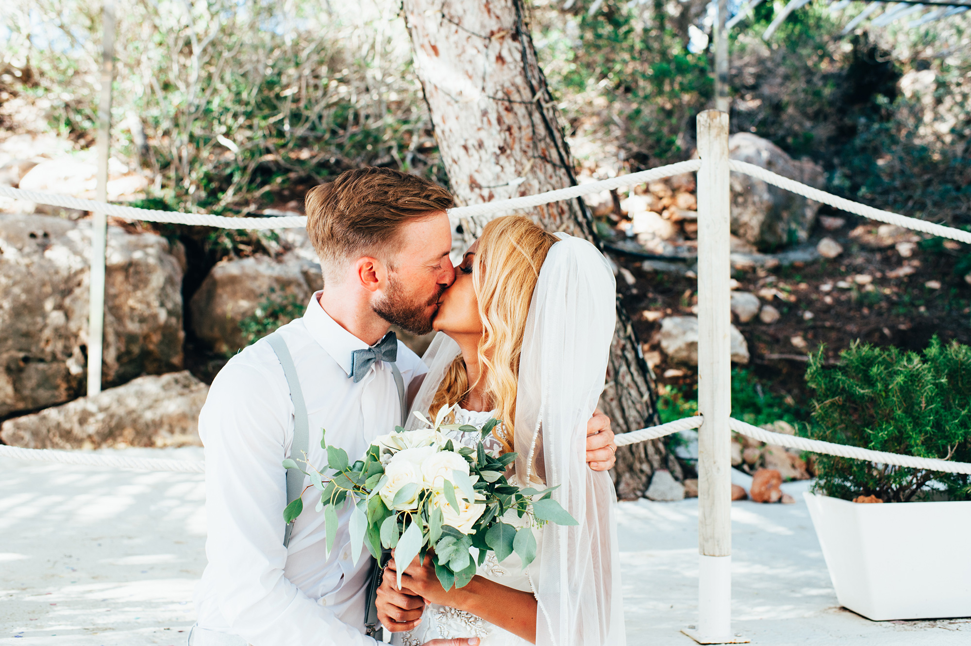 Agee_Mat_Simple-Bohemian-Beach-Wedding_Allison-Dewey-Photography_022