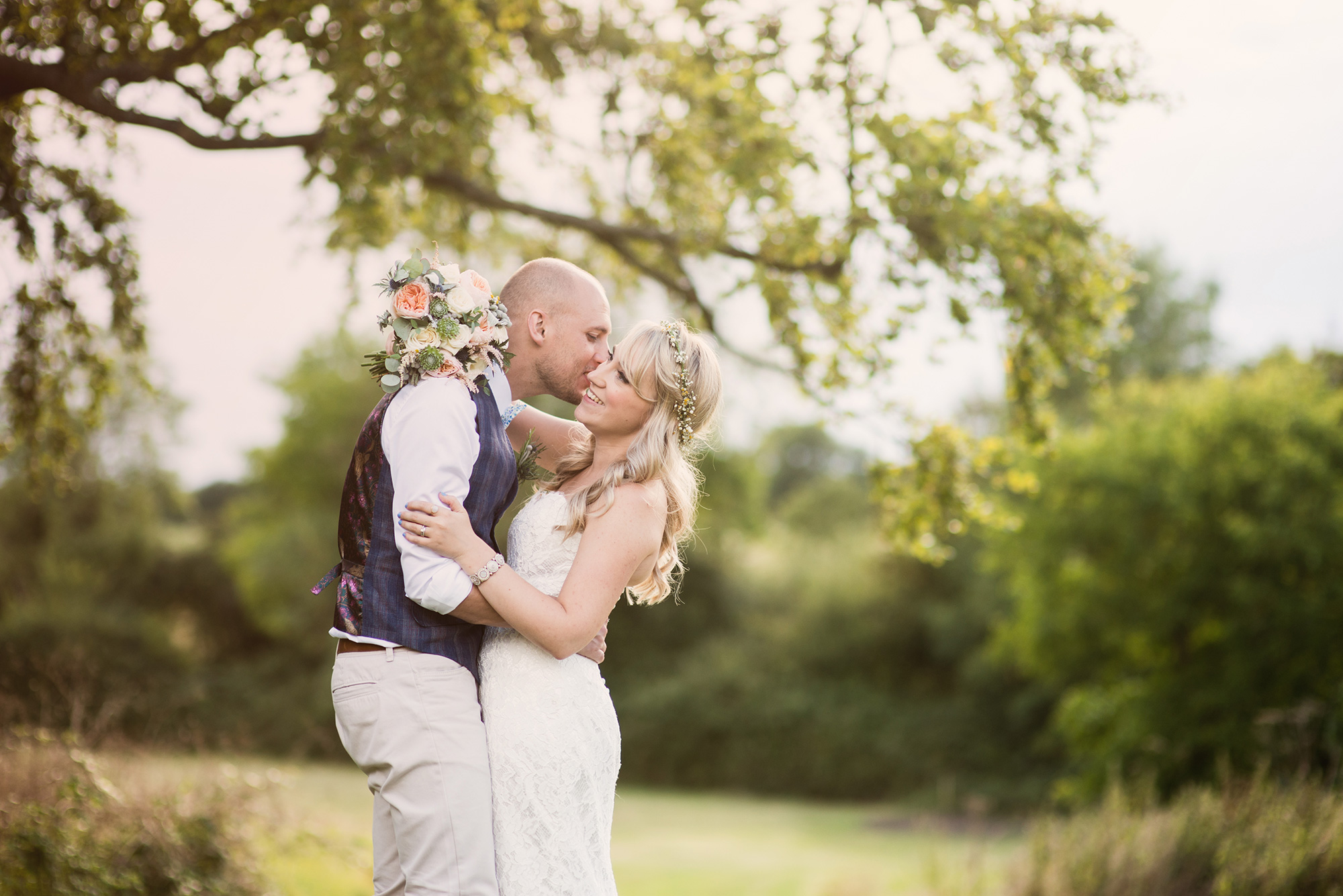 Alexandra_Jake-Rustic-Wedding_008