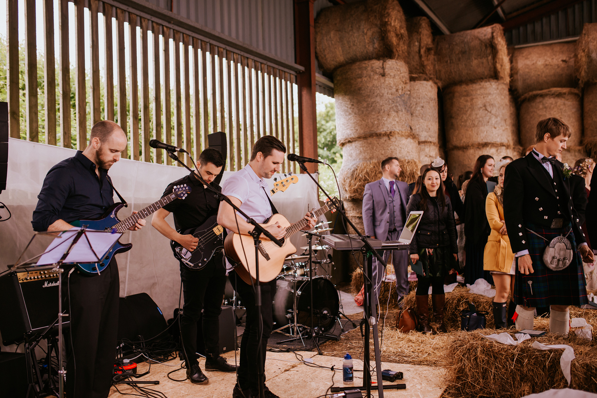 Amy_Martin_Rustic-Farm-Wedding_009