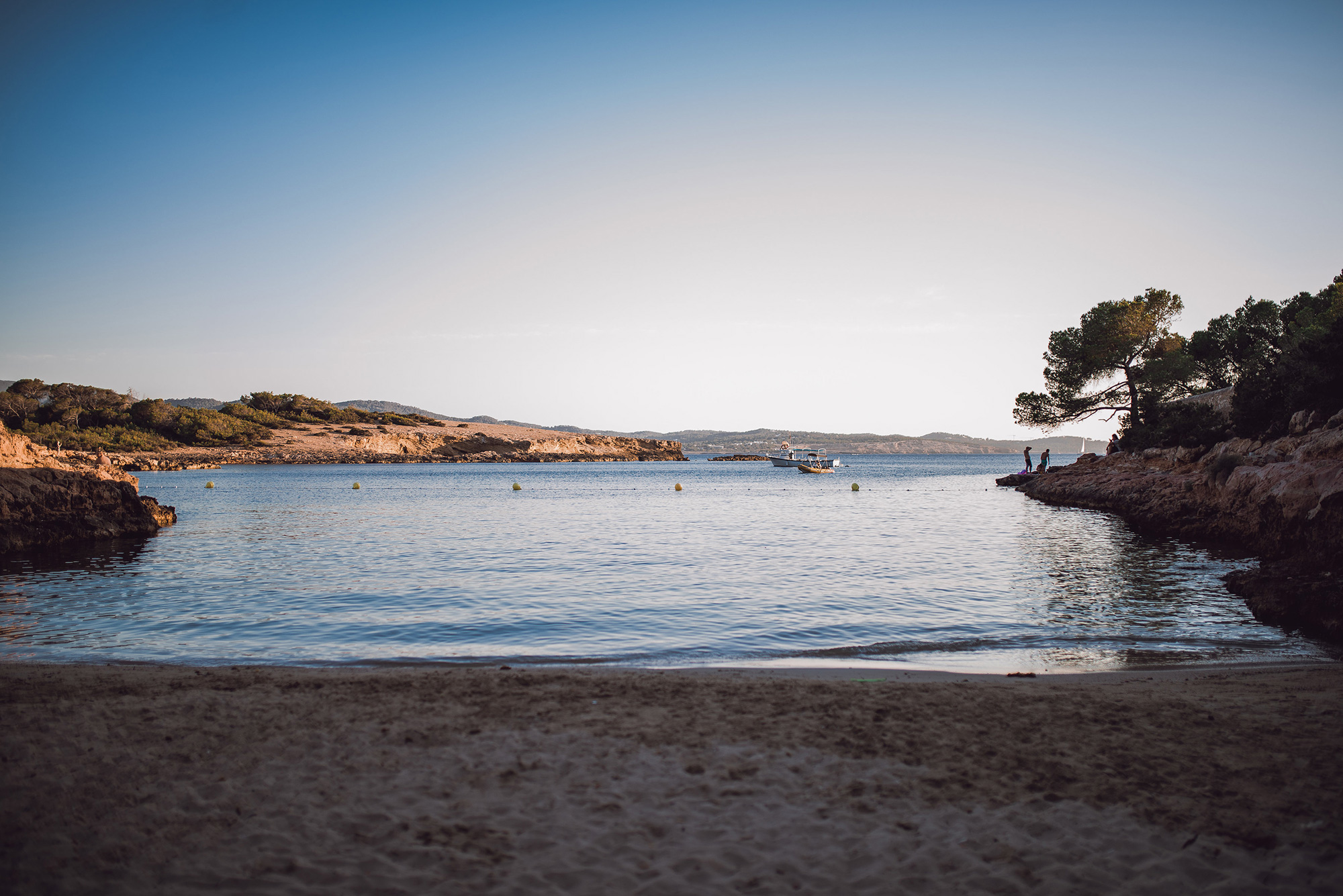 Amy_Peter_Boho-Beach-Wedding_Rebecca-Claire-Jackson-Photography_032