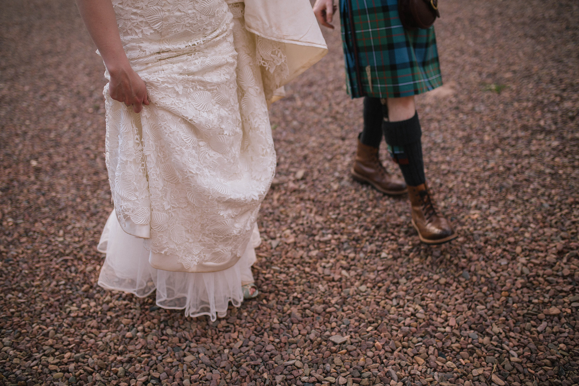 Annie_Xander_Laidback-Scottish-Wedding_Ewa-Labuda-Photography_024