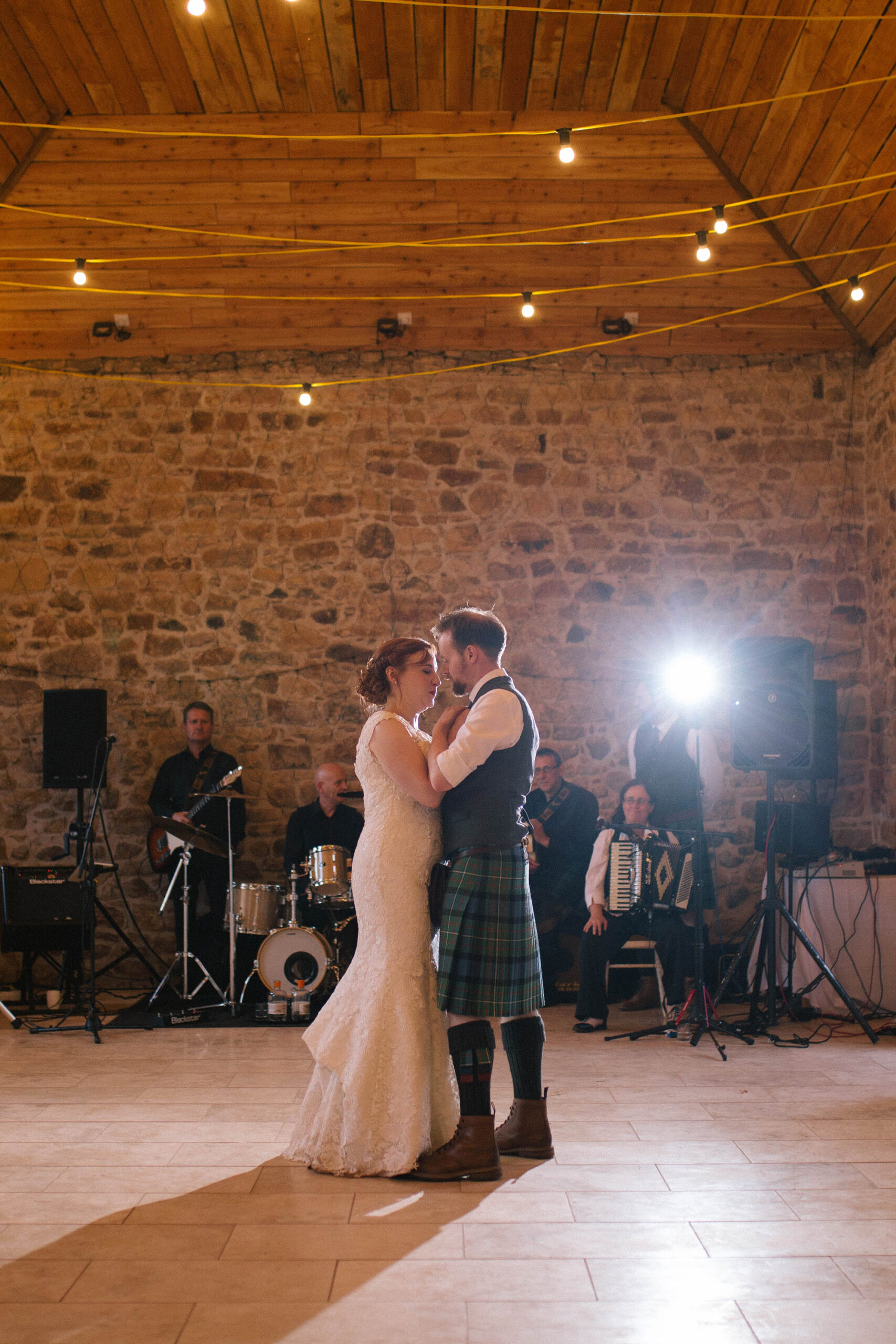 Annie_Xander_Laidback-Scottish-Wedding_Ewa-Labuda-Photography_SBS_023