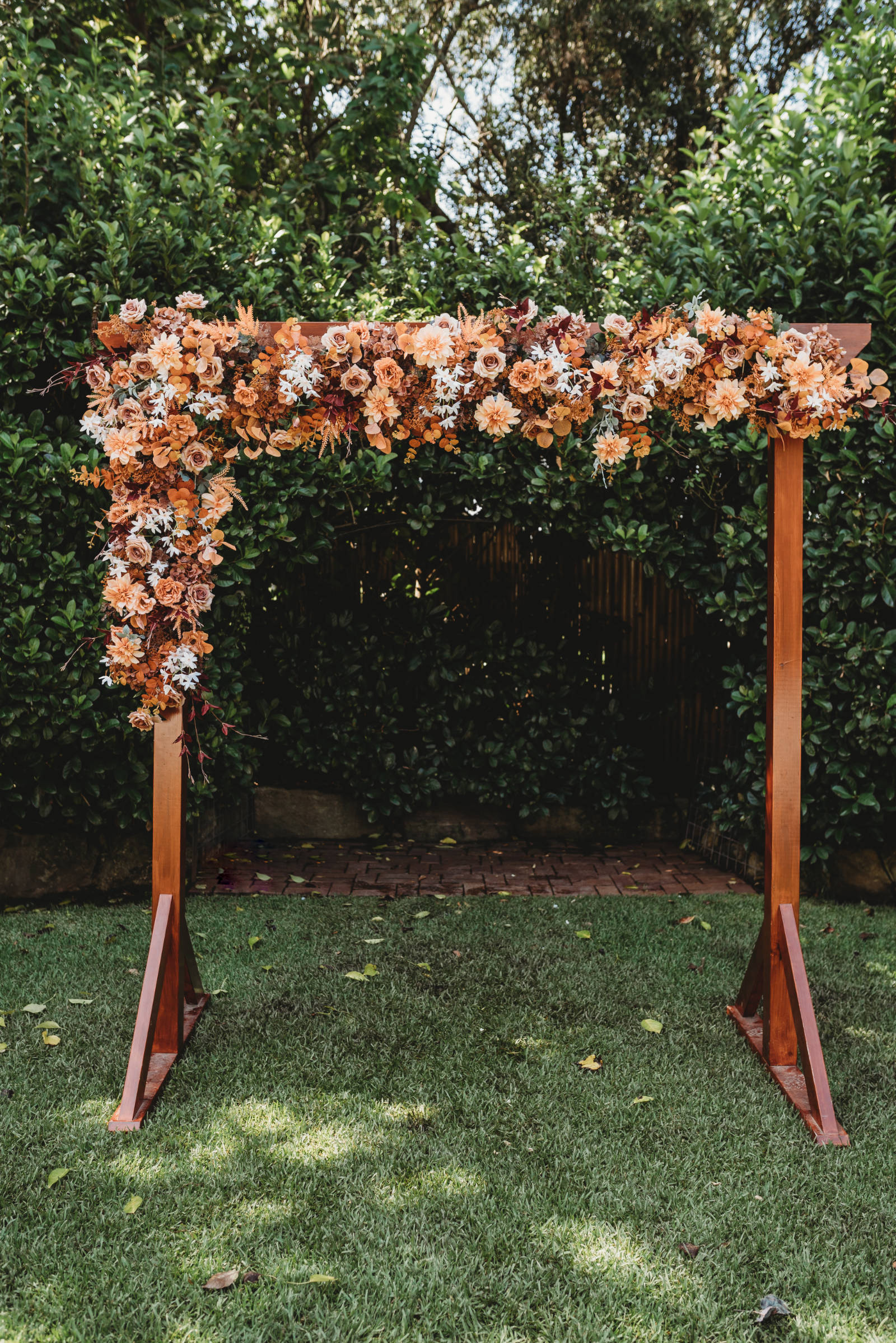 Burnham Grove Estate elopement for Jess and Andrew, Camden NSW, photographed by Puzzleman Productions.