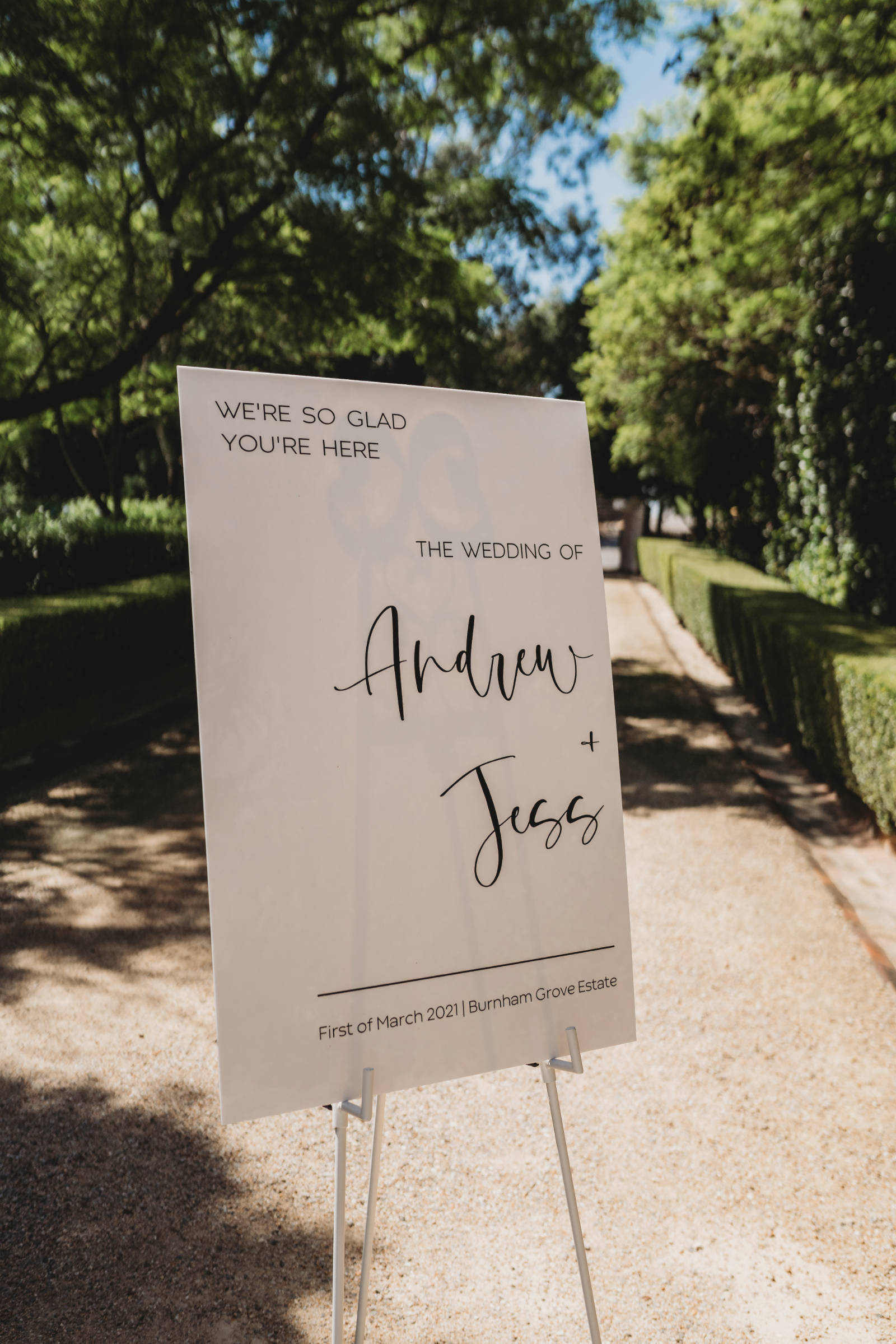 Burnham Grove Estate elopement for Jess and Andrew, Camden NSW, photographed by Puzzleman Productions.